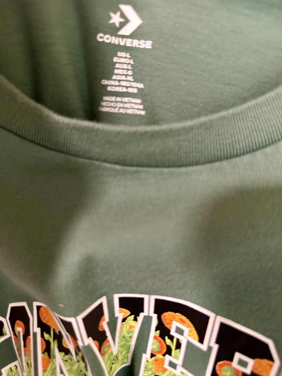 Converse Men T Shirt Sz L Green Crewneck Graphic Logo Short Sleeve Casual Shirt