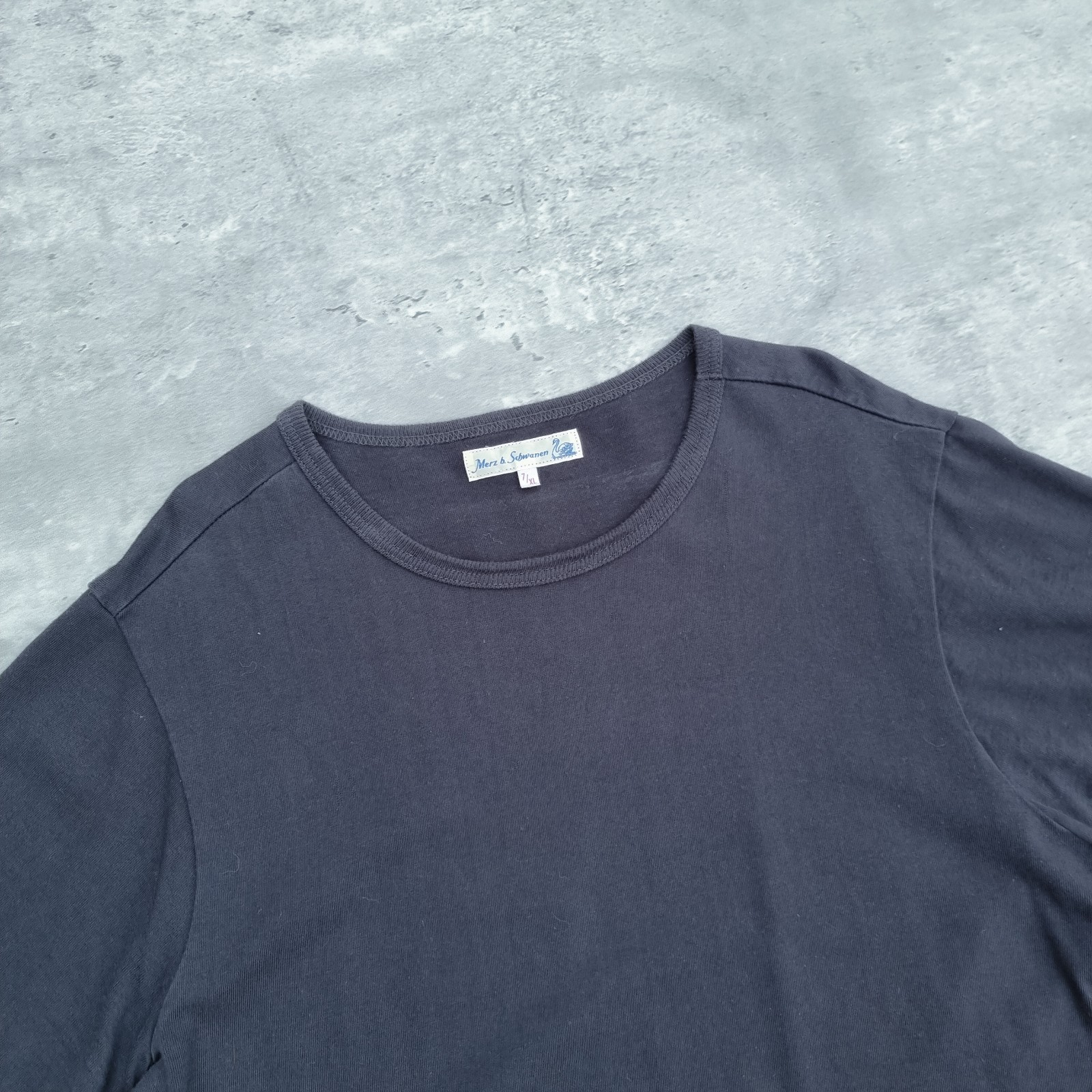 Merz b. Schwanen 215 Loopwheeled Classic Fit T-Shirt Men's 7/XL Navy Black gallery