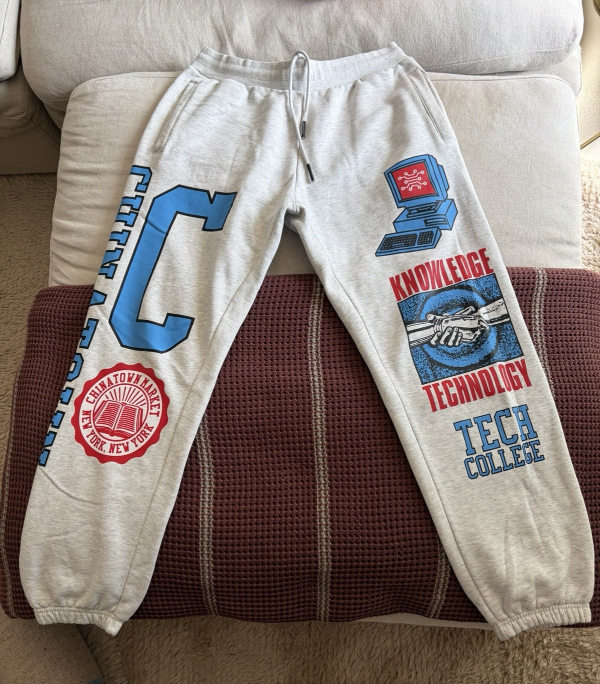 Chinatown Market CUNY City Tech Gray Graphic Jogger Sweatpants Drawstring Cuffs gallery