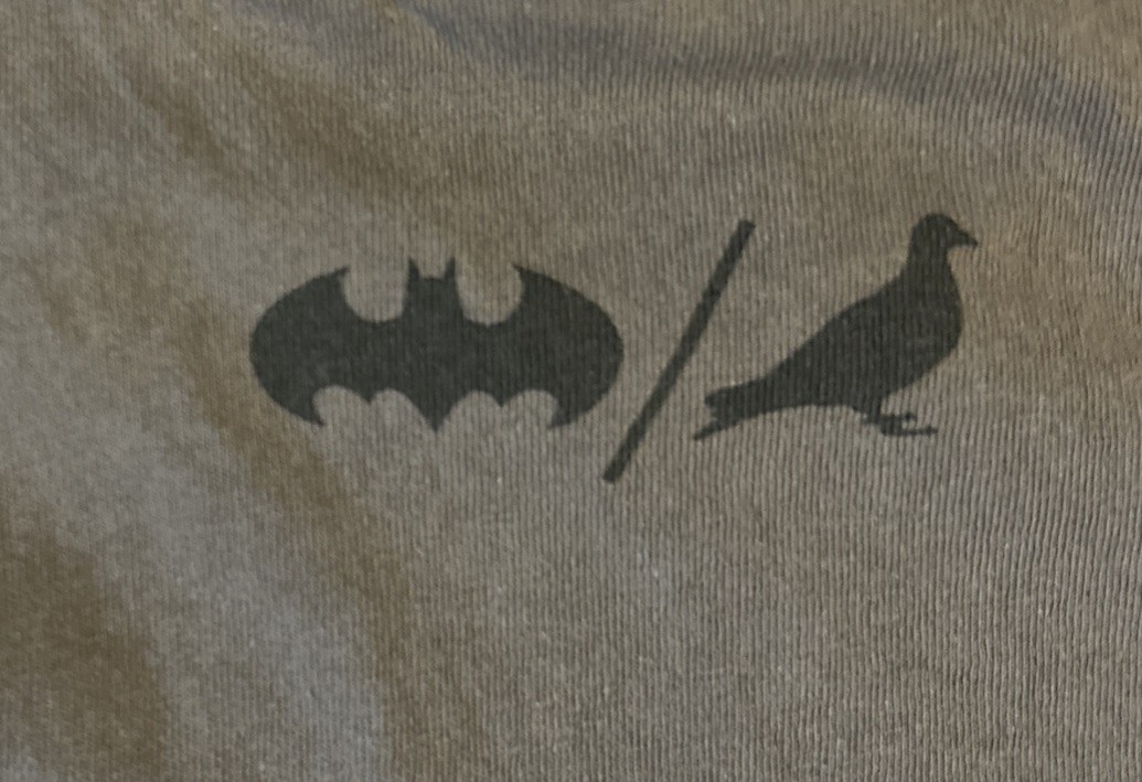 Staple Pigeon x Batman JOKER Face T-Shirt Mens Size Medium FREE SHIPPING! gallery