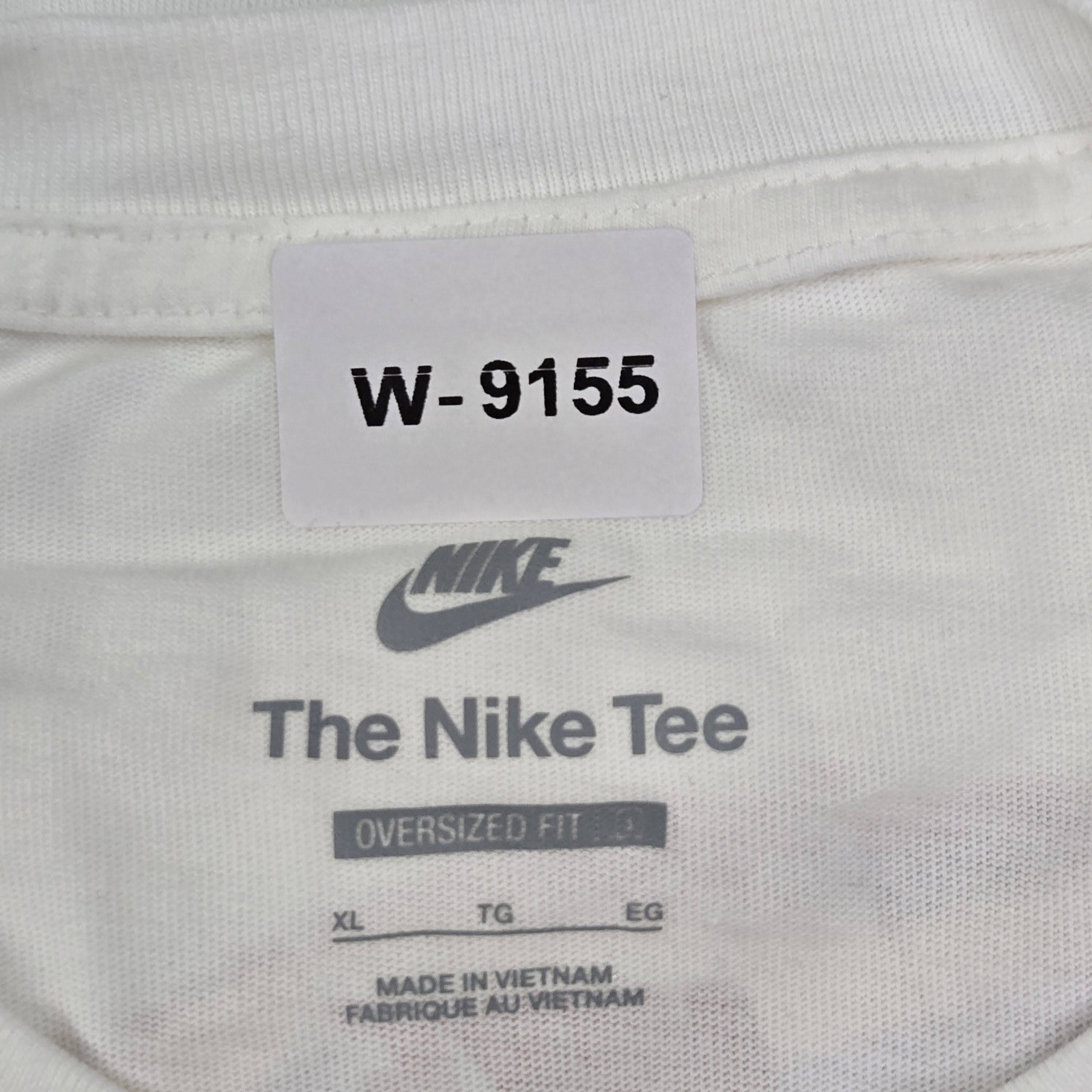 Nike Men Shirt XL White Graphic Sole Food The Nike Tee Logo Oversized Fit gallery