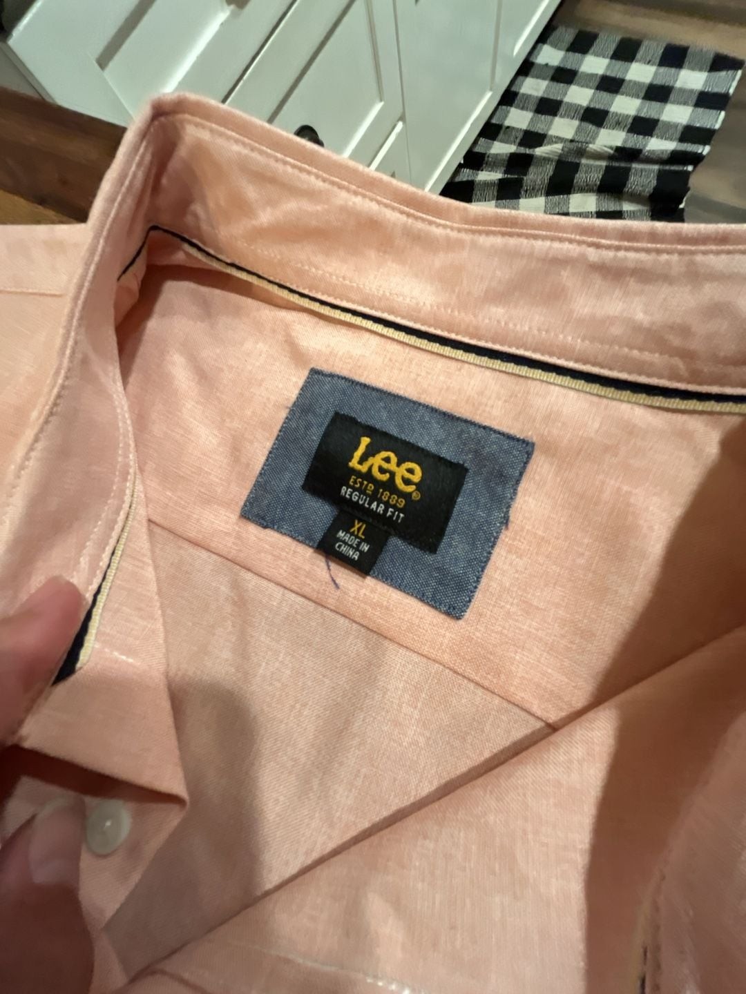 Lee Men's Short Sleeve Regular Fit Shirt in Dusty Coral gallery