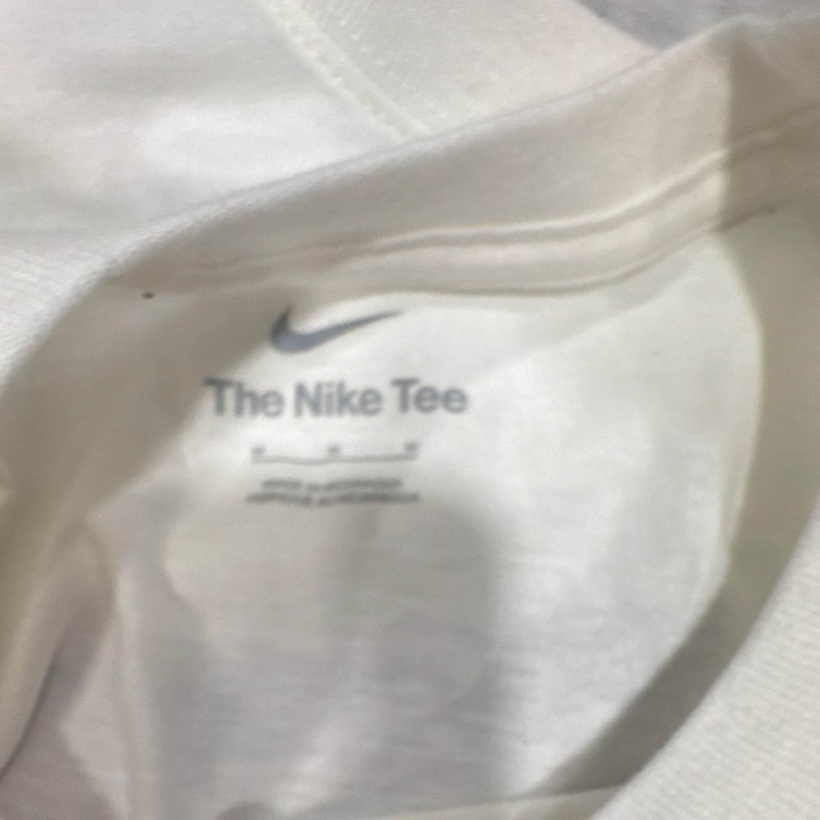 Nike The Nike Tee Men's M White Graphic Logo Crew Neck Cotton Knit T-Shirt gallery