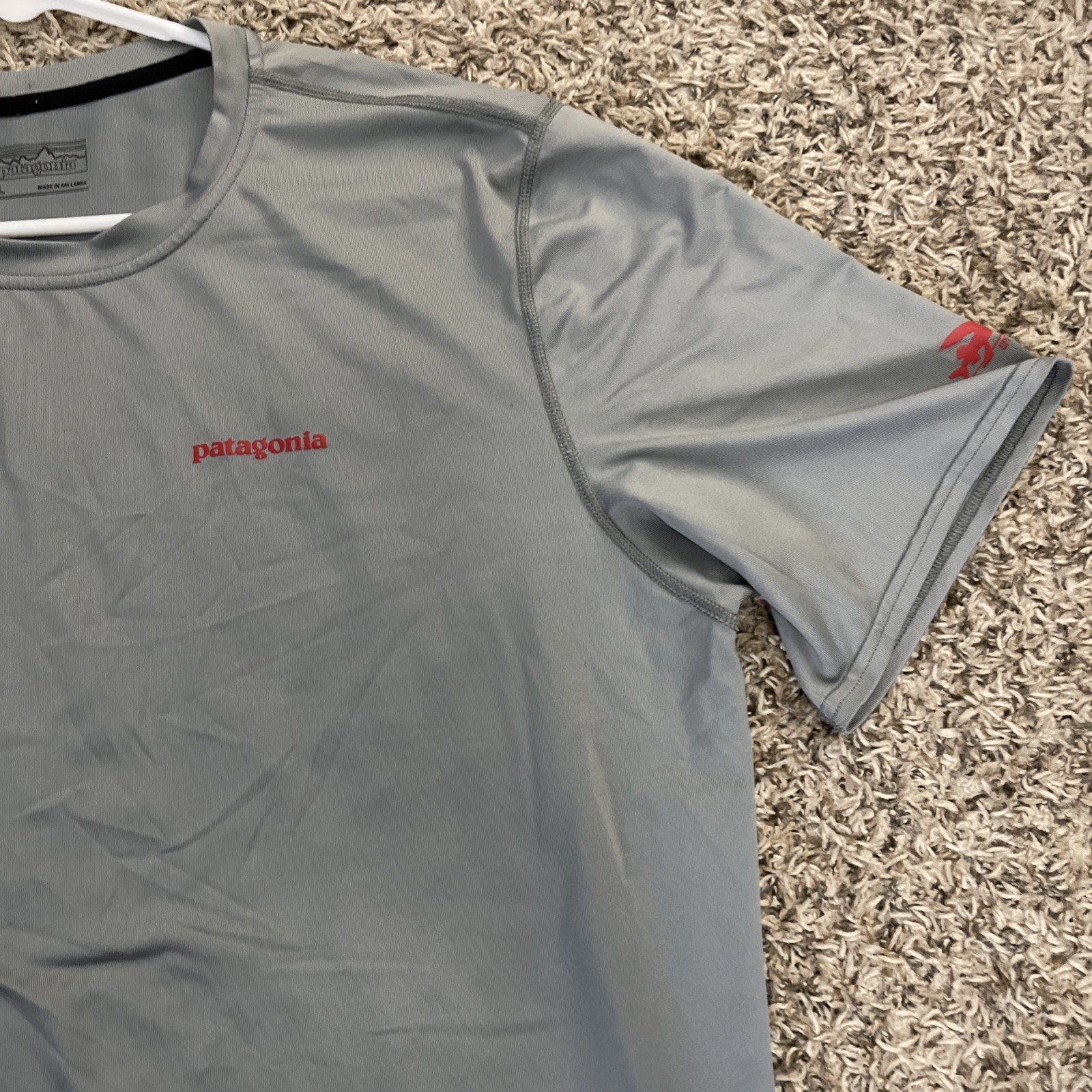 Patagonia Worn Wear Adult XL Grey Tshirt SPF 50 gallery