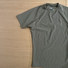 Dri-Duke Men’s Size M Moisture Control Compression USGI Military Tan T-Shirt