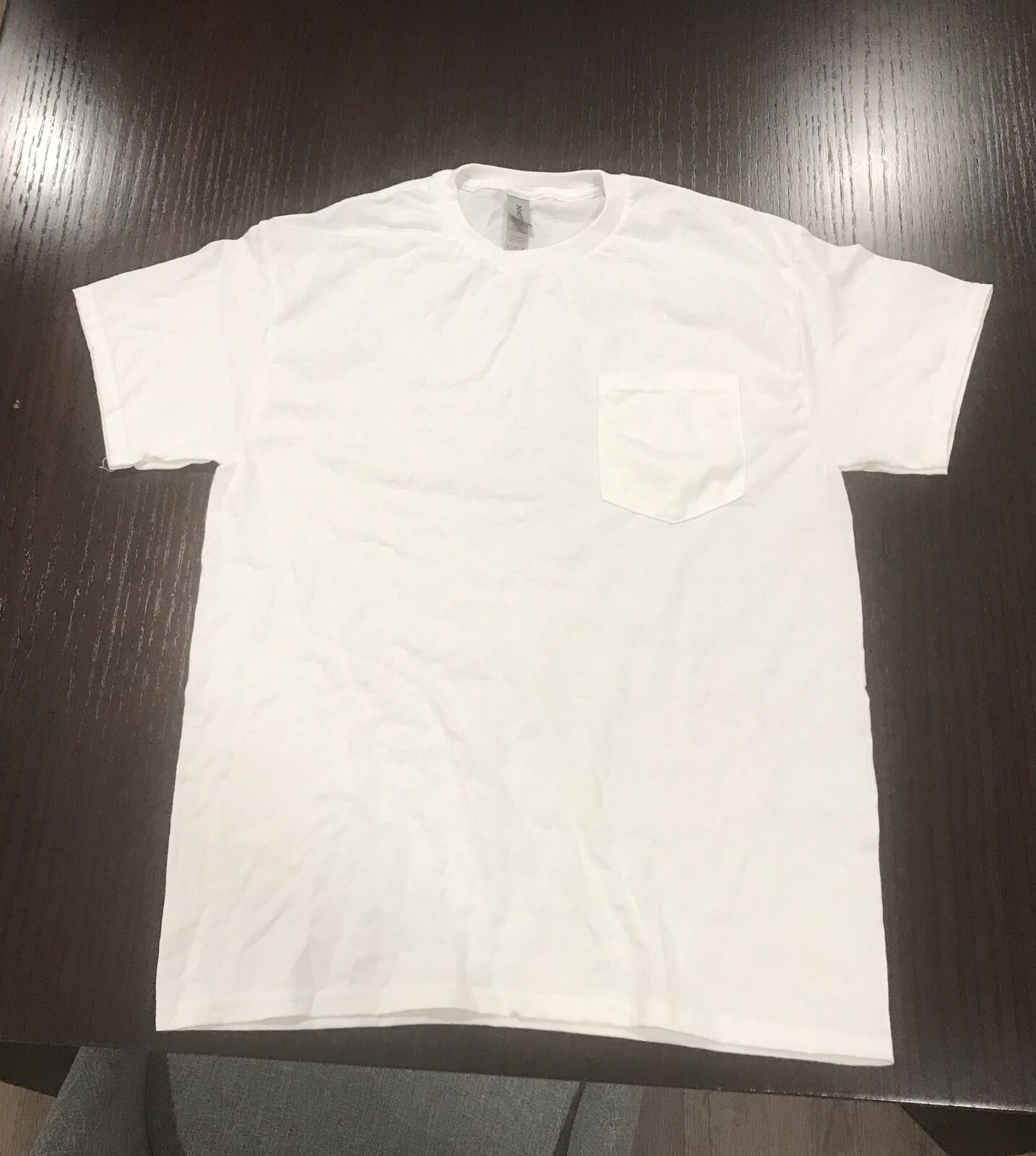 #8300 Gildan Unisex DryBlend 50 Cotton/50 Poly Pocket T-Shirt, Size Med (Loc 1)