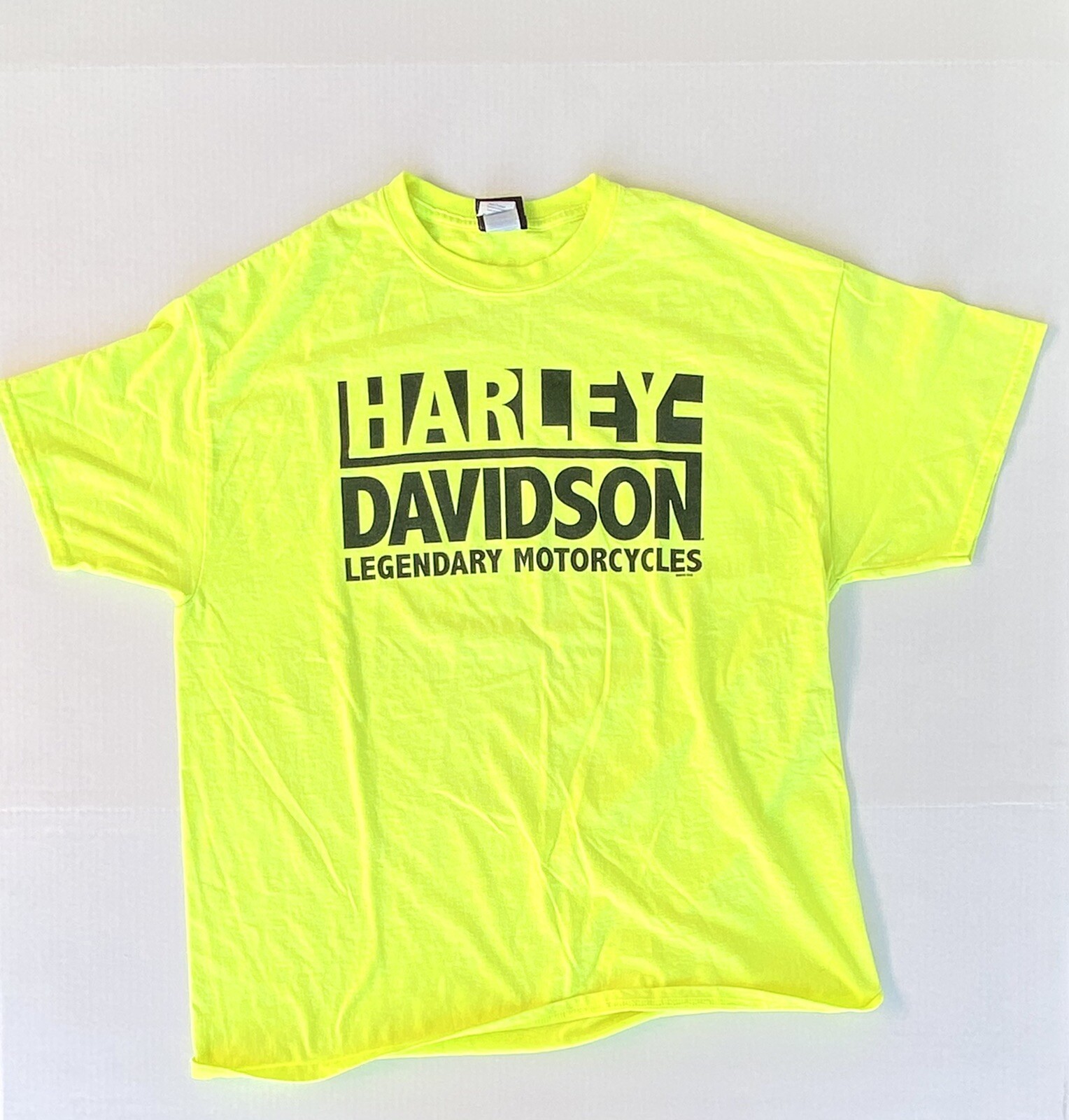 Men’s 2015 Harley Davidson Of U.A.E. Dubai Neon Green T-Shirt sz XL gallery