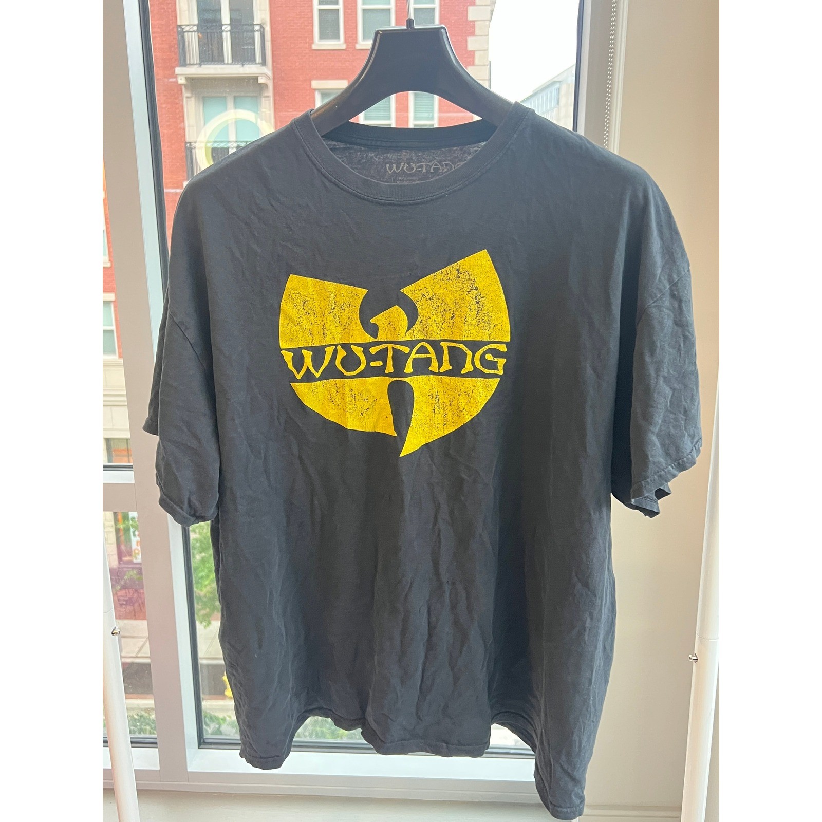 Wu-Tang Clan Graphic T-Shirt Mens XL Black Yellow Distressed Logo Hip Hop Tee gallery