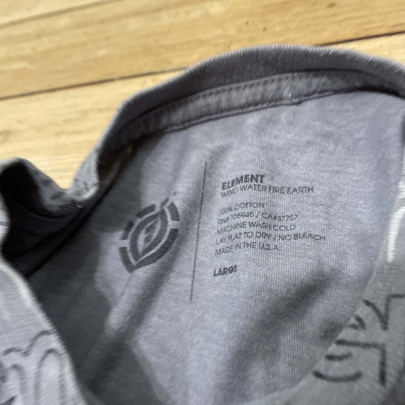 ELEMENT Shirt Men L Chevron Spellout Graphic Made USA Gray Surf Skate Tee 42" gallery