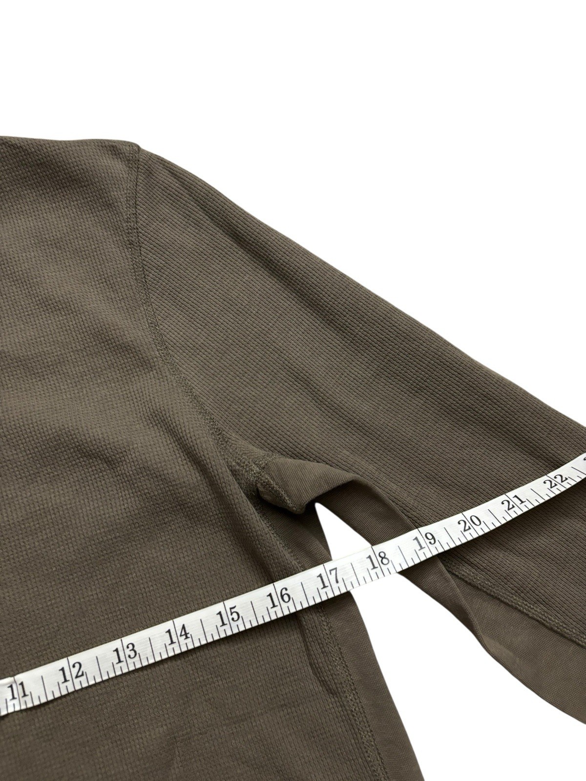 Vince Shirt Mens Size Medium Dark Olive Wafer Knit Henley Shirt Long Sleeve Slim gallery