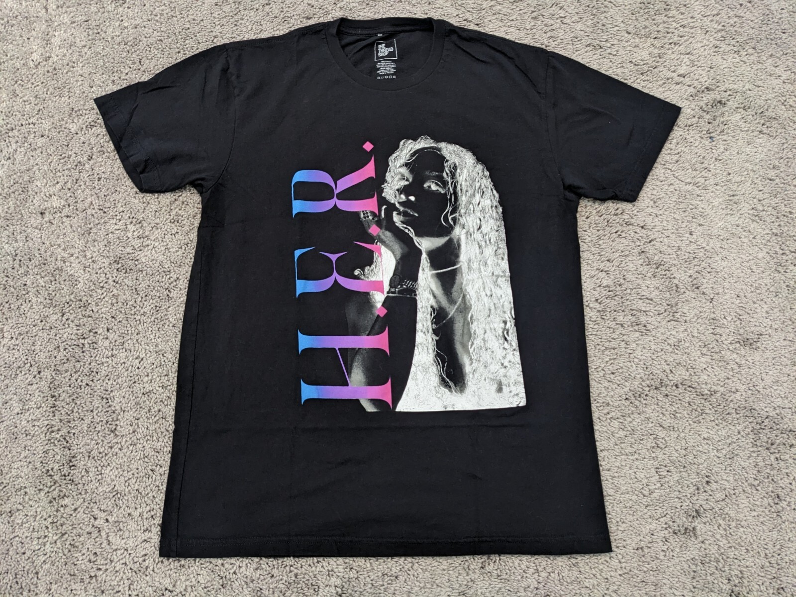 Official H.E.R. “Back of My Mind” Tour T Shirt Mens Medium The Thread Shop