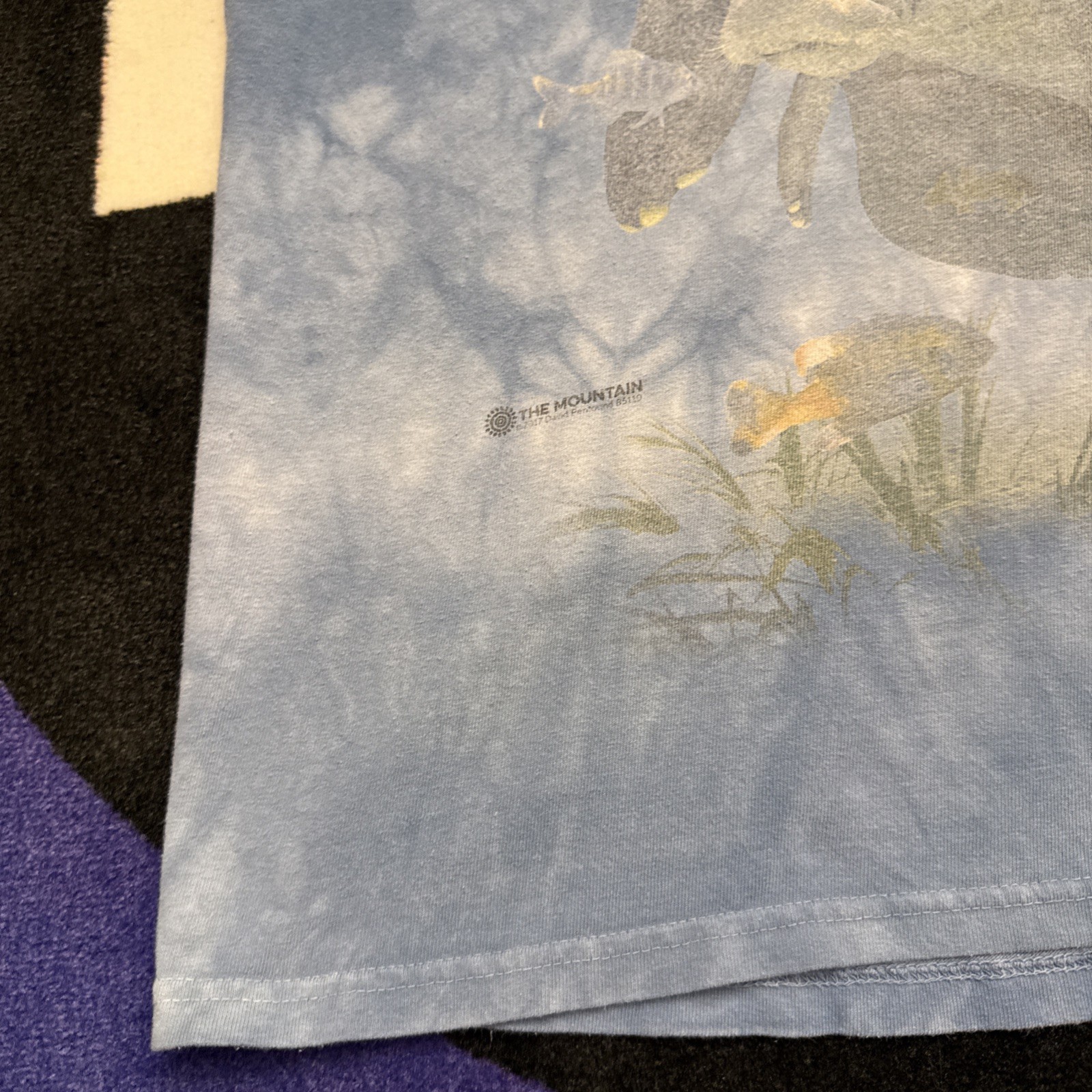 Men's Large The Mountain Vintage Aquatic Sea Whale Faded Graphic T Shirt Tie Dye gallery