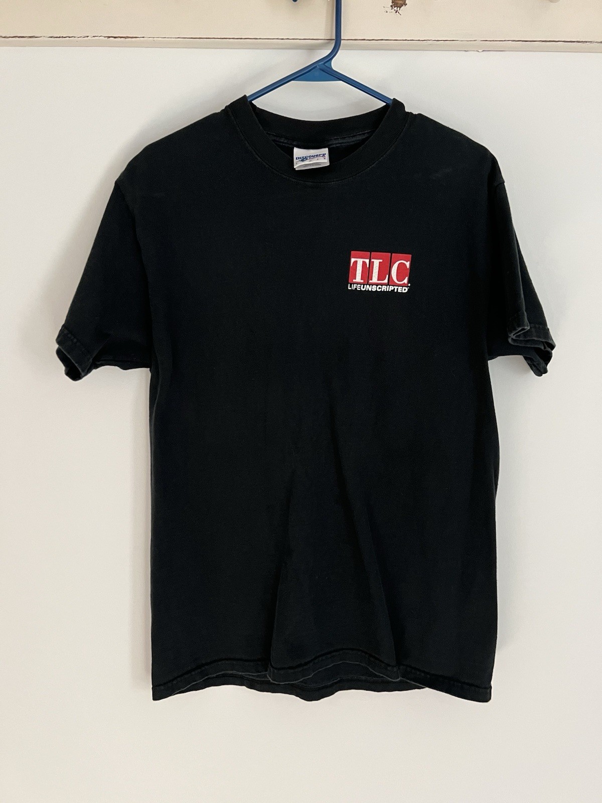 TLC Trading Spaces Size Medium Discovery Channel Store T Shirt - TV Show Promo gallery