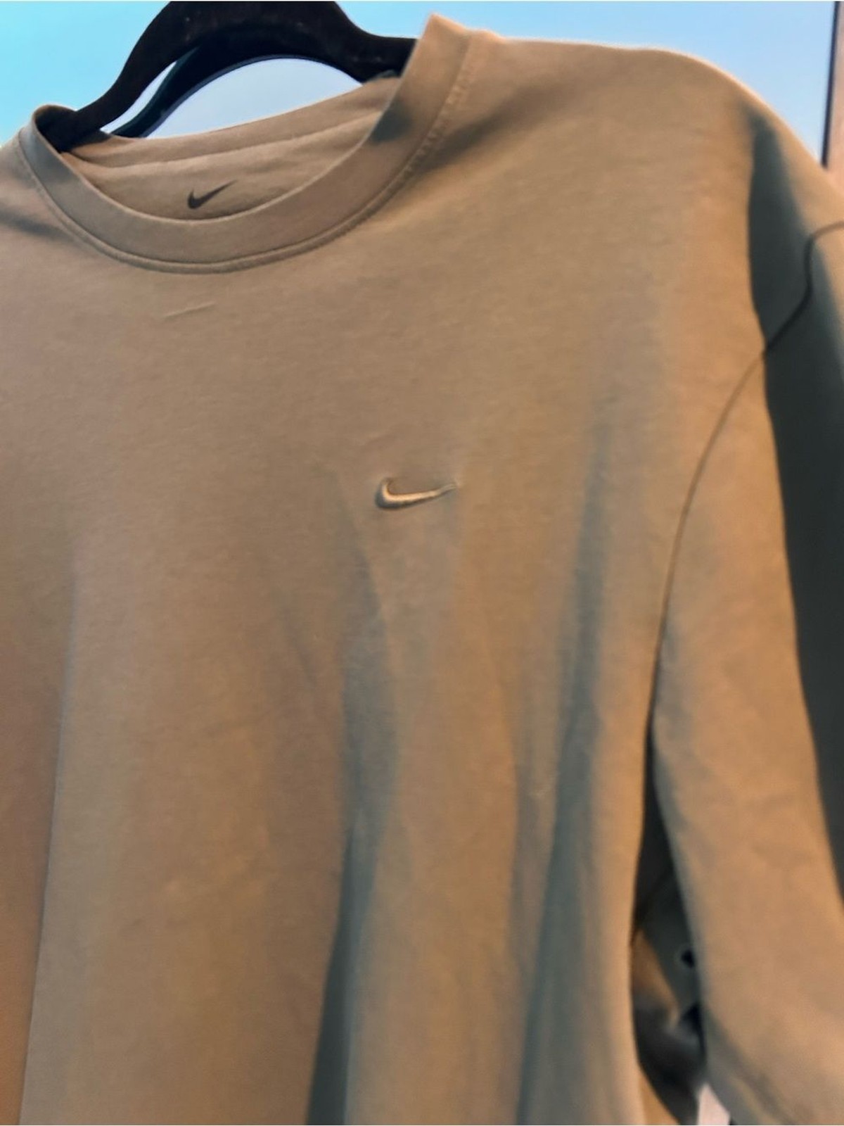 Nike Men's Olive Dri-fit Green Short-Sleeve Crew Tee gallery