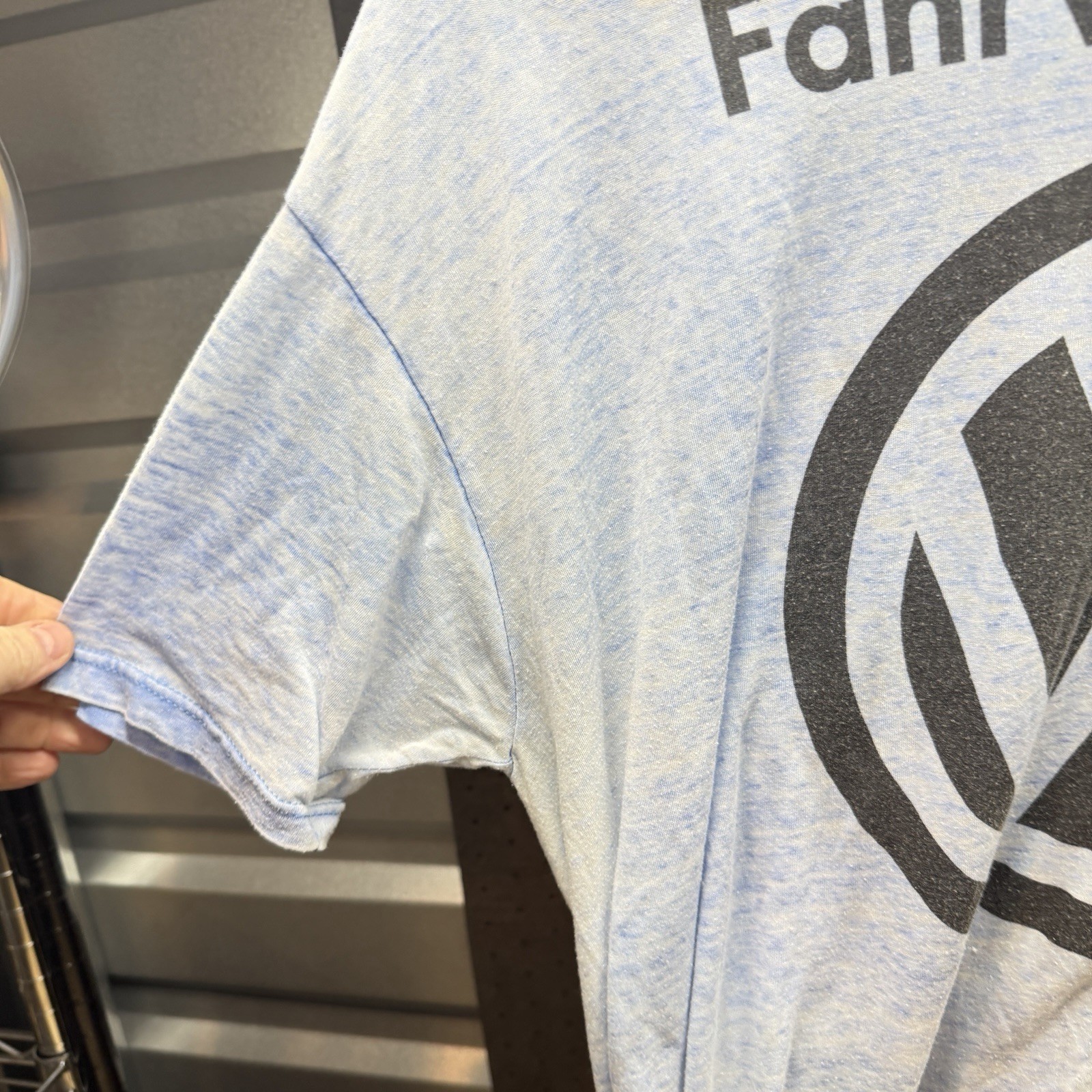 VW Volkswagen Fahrvergnügen Men T-Shirt XL Blue Lightweight Shear-1990s gallery