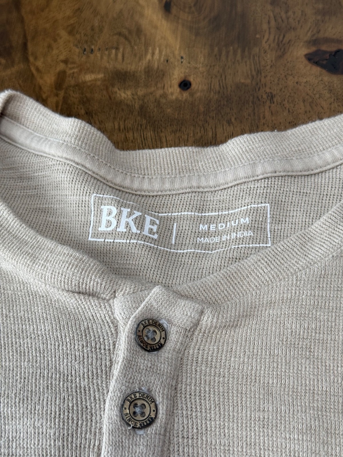 EUC Mens BKE henley long sleeve tan tshirt stretch size M gallery