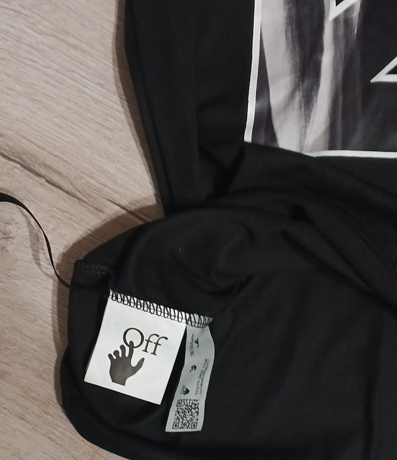 NWT Off-White Black Cotton T-Shirt Hand Logo Graphic Short Sleeve Mens Size [Siz gallery