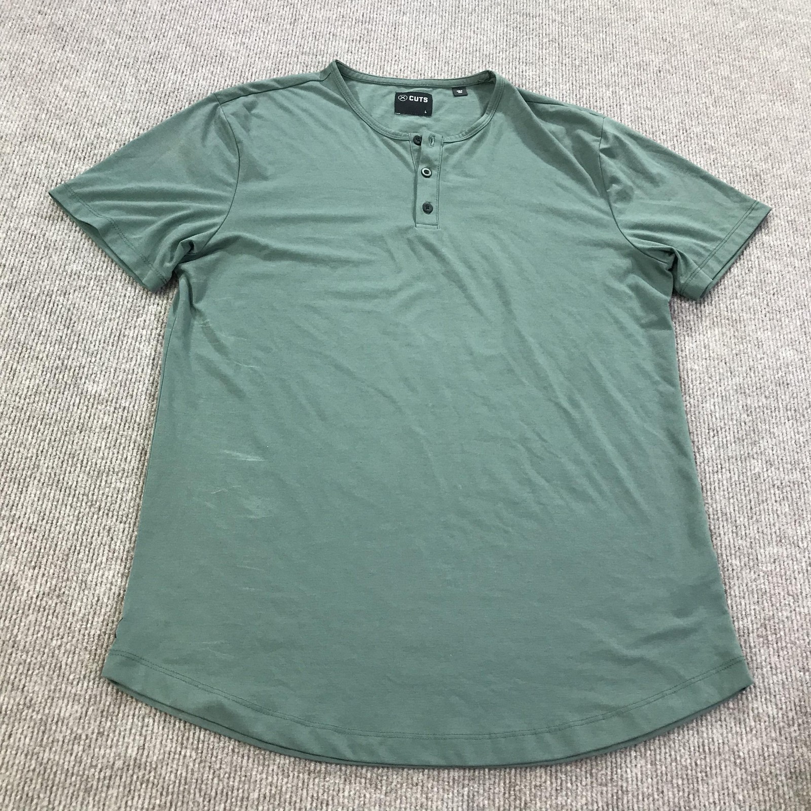 CUTS Henley Shirt Mens Large Green PYCA Pro Stretch Curved Hem Tee Soft Casual gallery