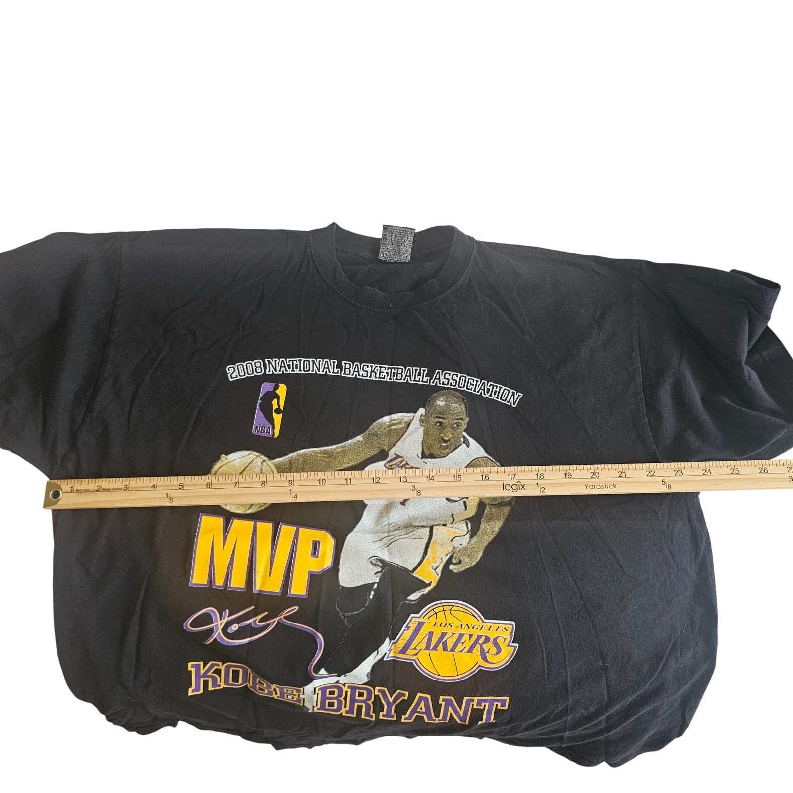 Vintage Kobe Bryant 2008 MVP T-Shirt Size 2X gallery