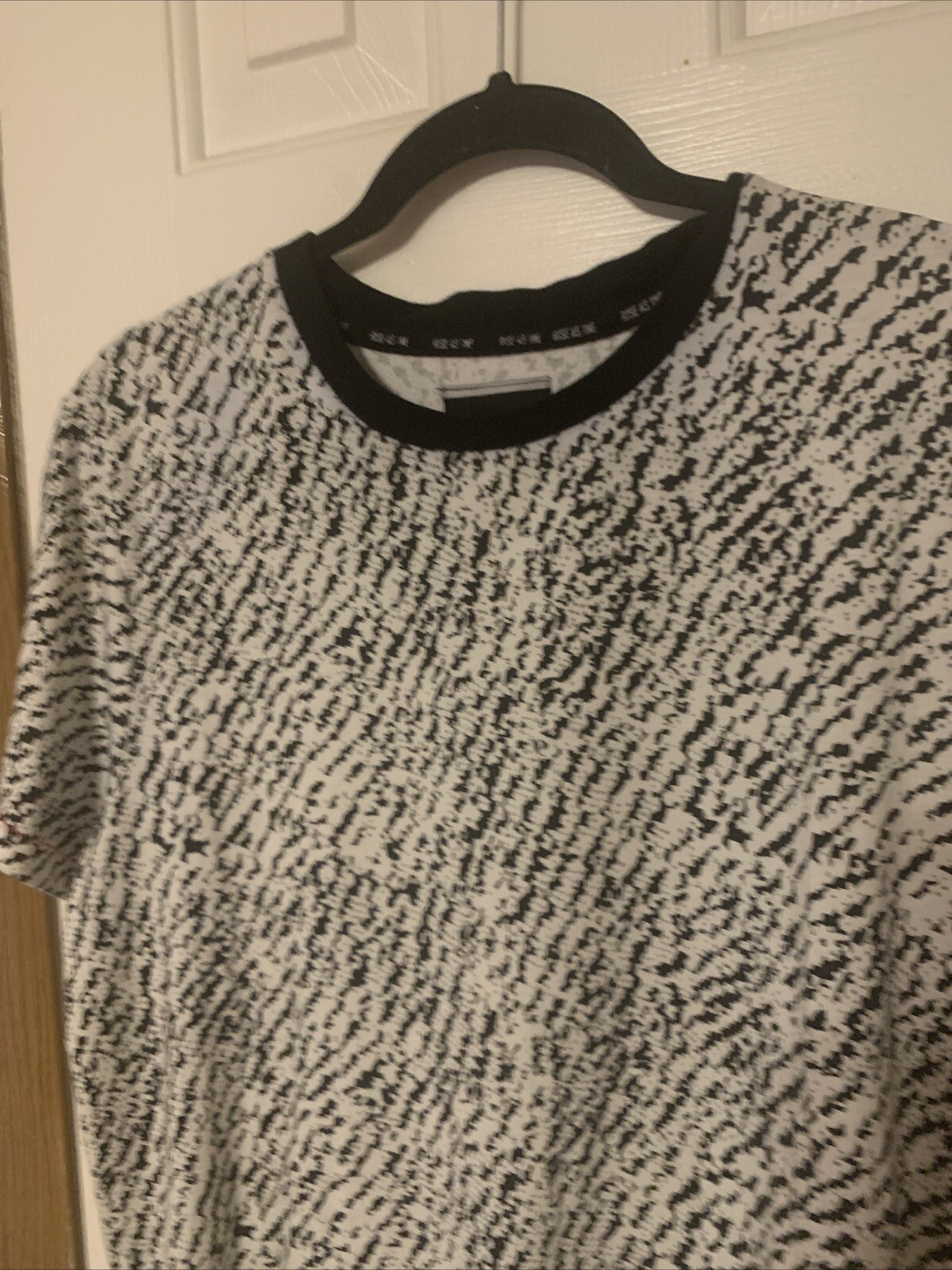 RISE AS 1NE White/Black Shirt w/Zippers High Low Shirt Medium Item #1161 gallery