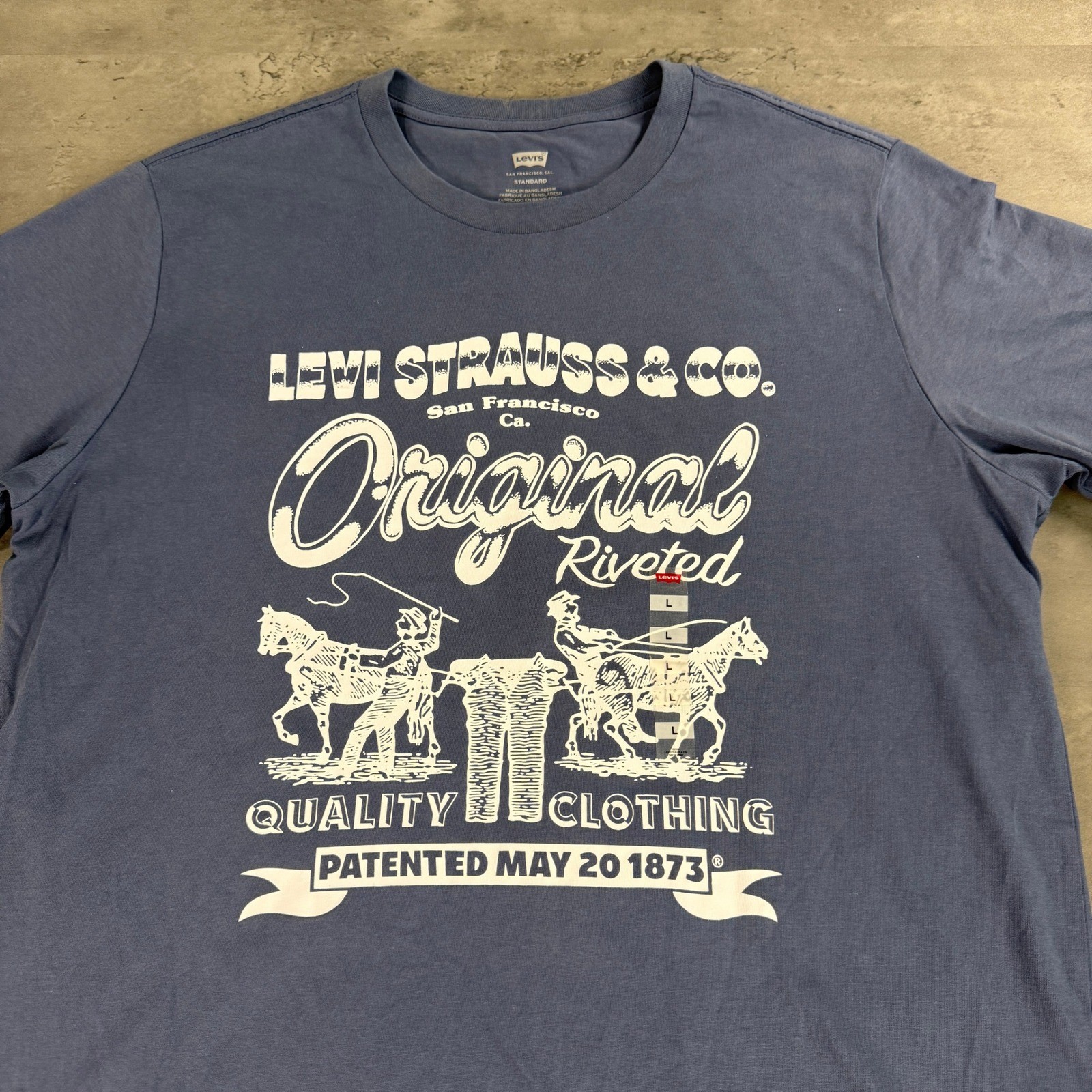 Levis Graphic T-Shirt Mens Large Blue Original Riveted Two Horse Logo Tee gallery