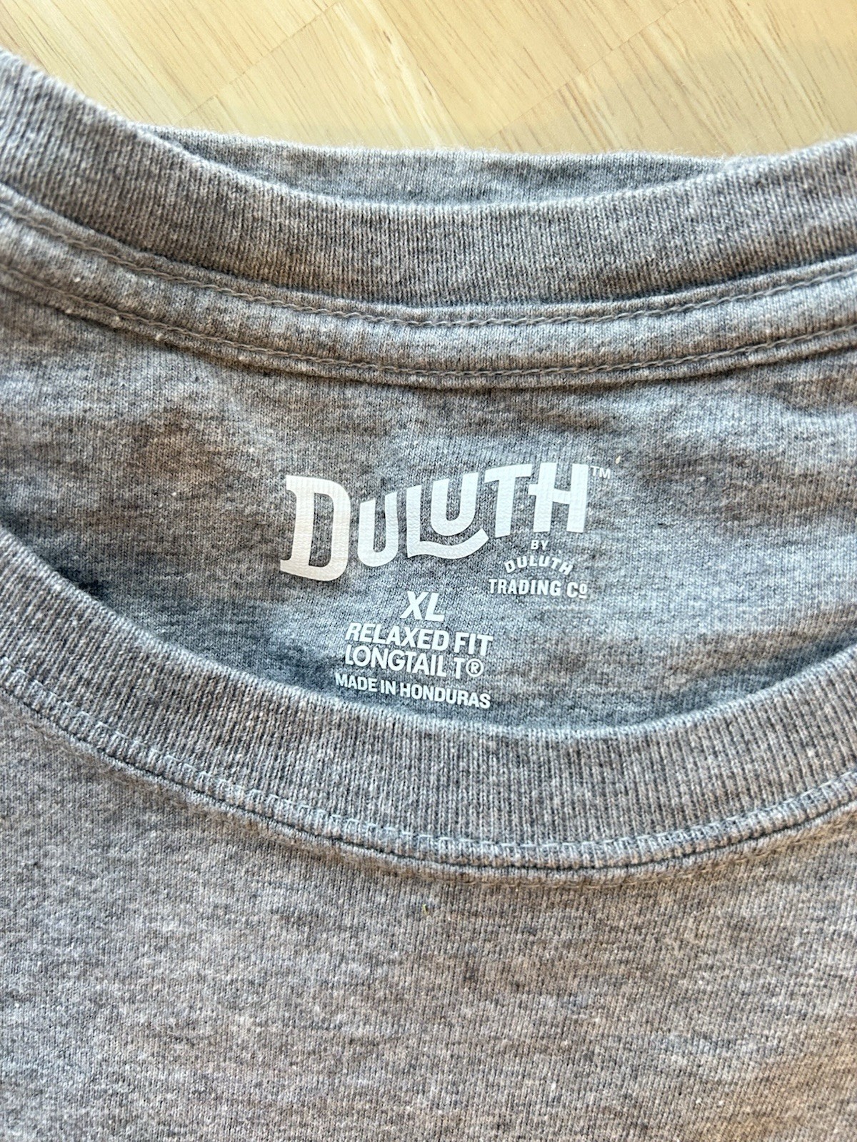 Duluth Men's Long Sleeve Beaver Crew Neck Shirt Size XL gallery