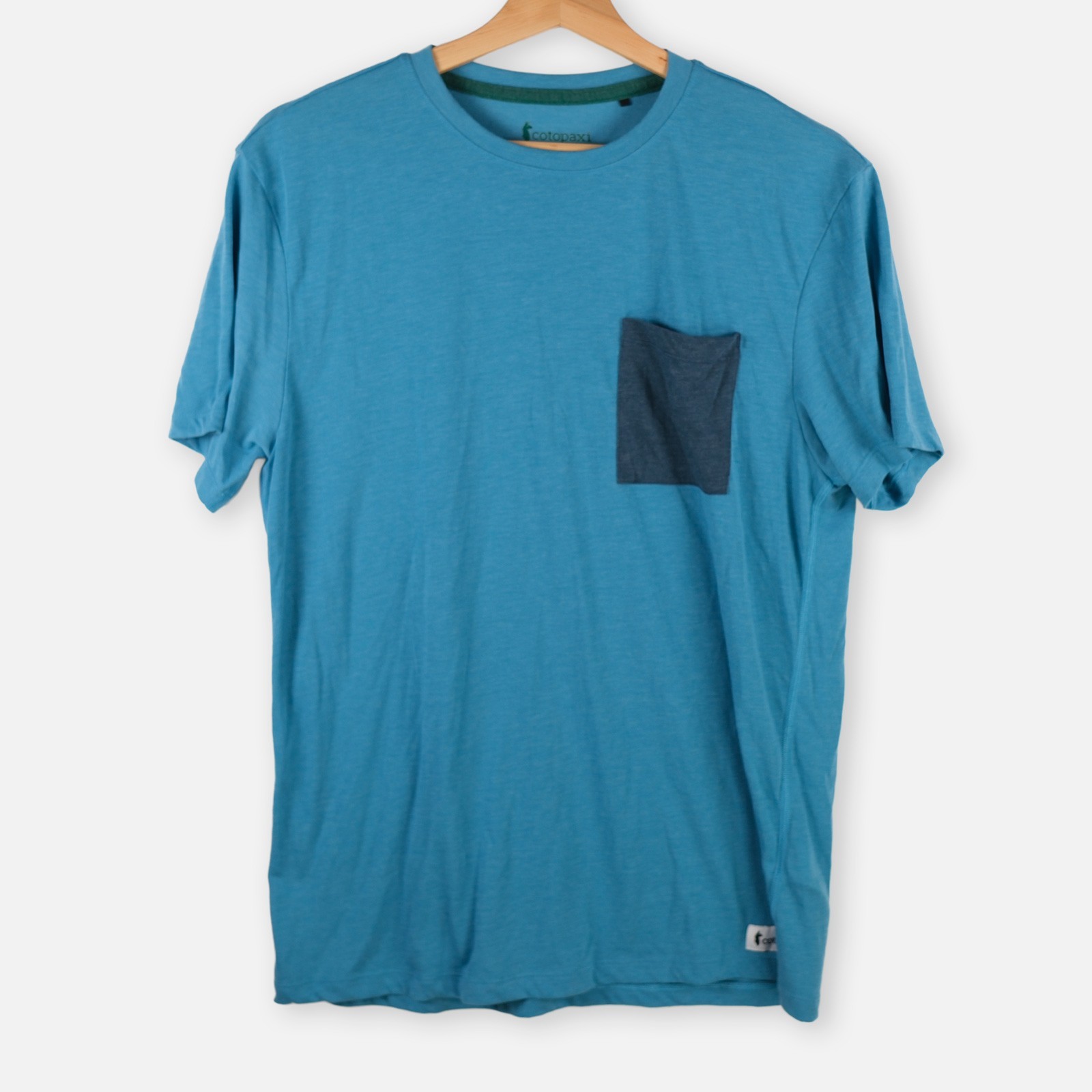 Cotopaxi Paseo Travel Pocket T-Shirt Blue Tencel Quick Dry Hiking Men’s M