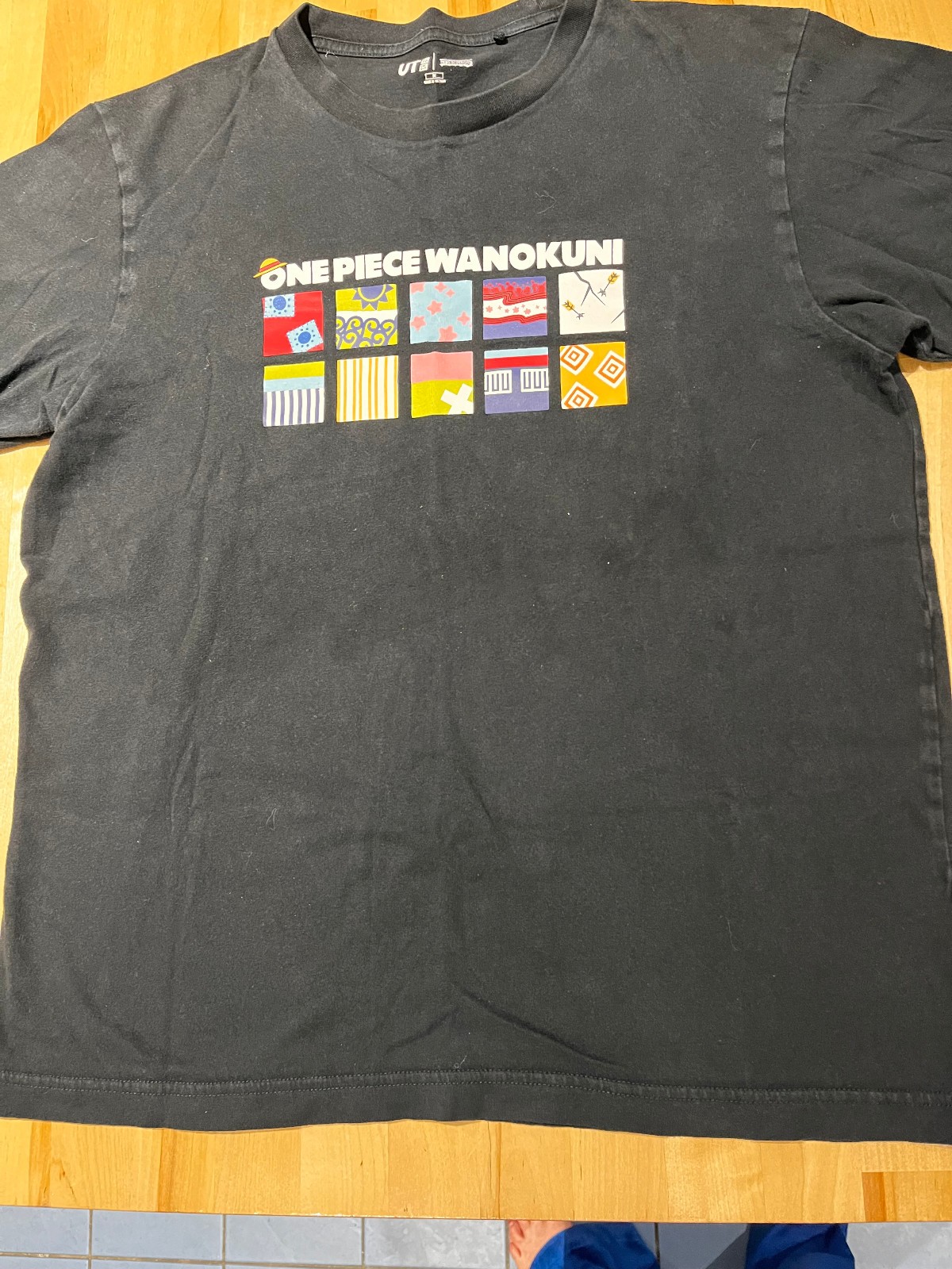 UNIQLO UT x One Piece WANOKUNI Black Short Sleeve T-shirt - Men's Sz M gallery