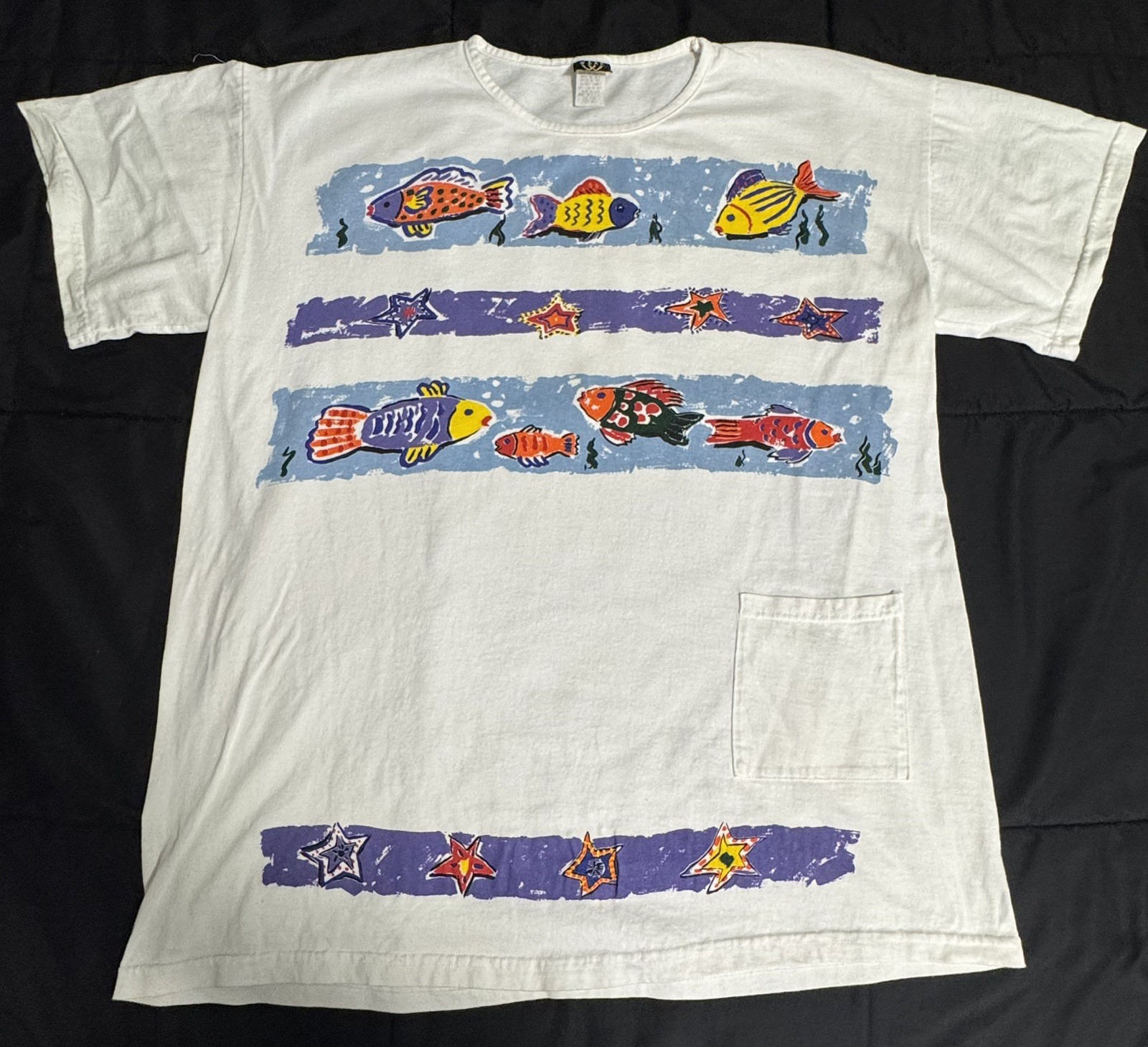 VINTAGE 90s Colorful Aquarium Fish Art Beach, Pocket T-shirt ONE SIZE gallery