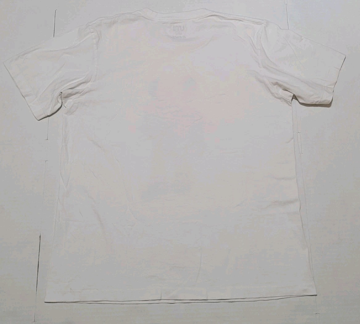 KAWS x Uniqlo UT Companion Graphic T Shirt Size Large White 100% Cotton gallery