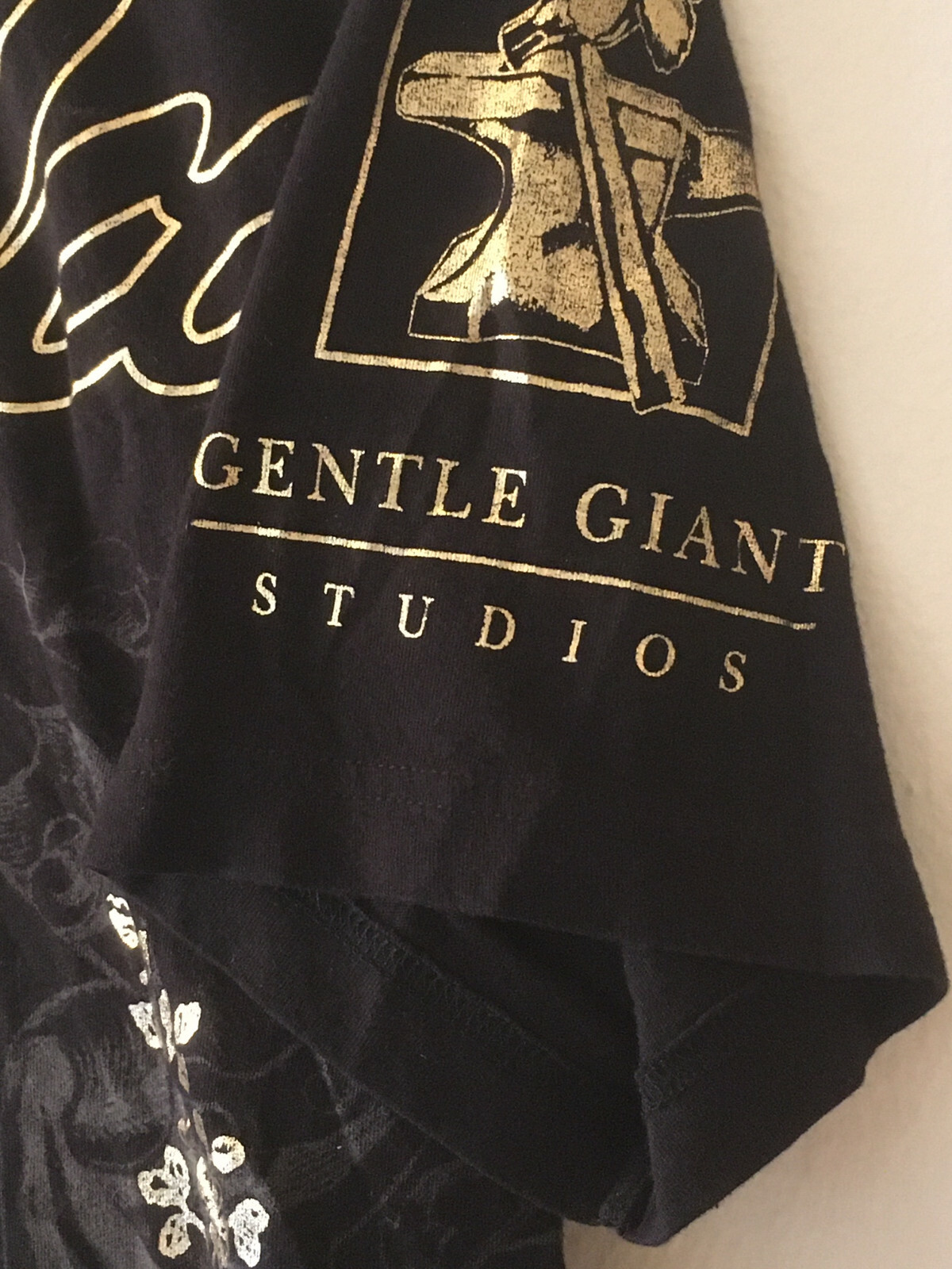 Gentle Giant Studios Stan Lee 'LEGEND' Men's L T-Shirt Black/Gold - BRAND NEW OG gallery