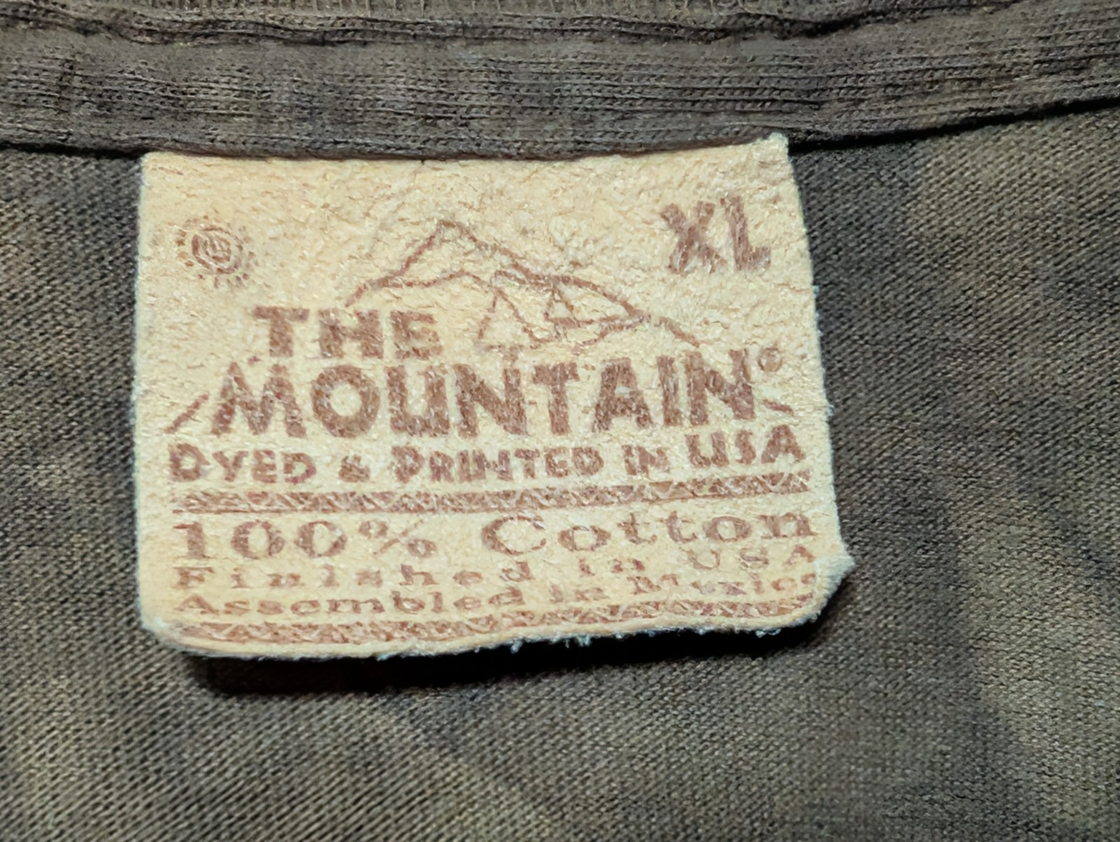 The Mountain Mens T-shirt Vintage Green Native American Leather Tag XL #6018 gallery