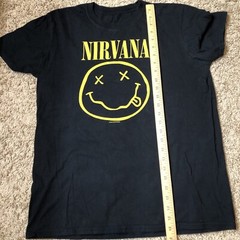 NIRVANA – Smiley Face – T SHIRT – Medium – Black
