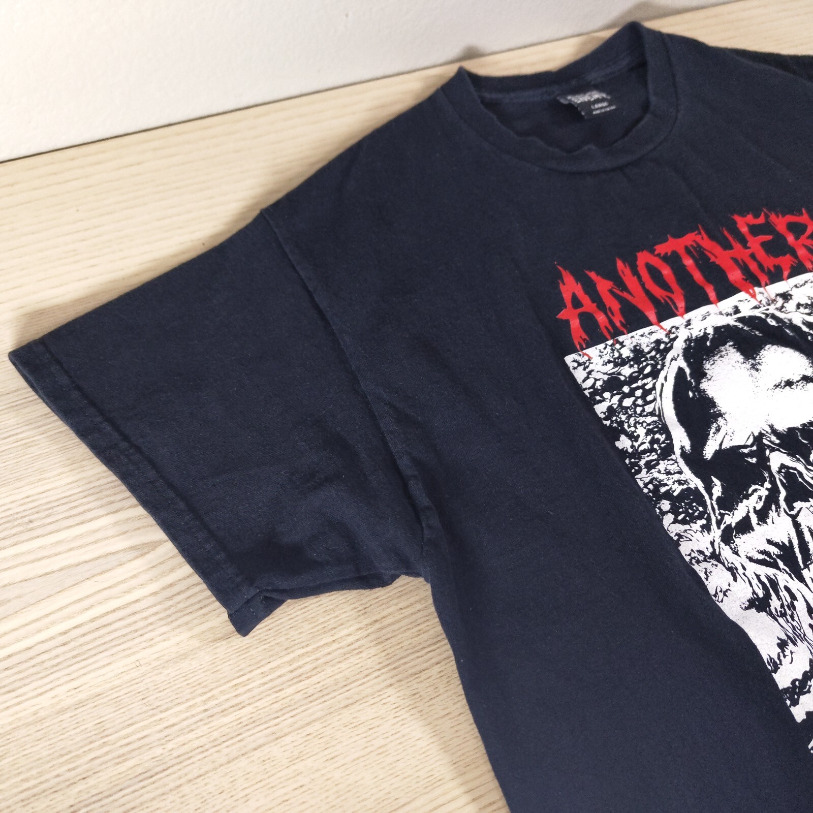 Another Enemy Vtg Streetwear White Black Red T-Shirt Large gallery