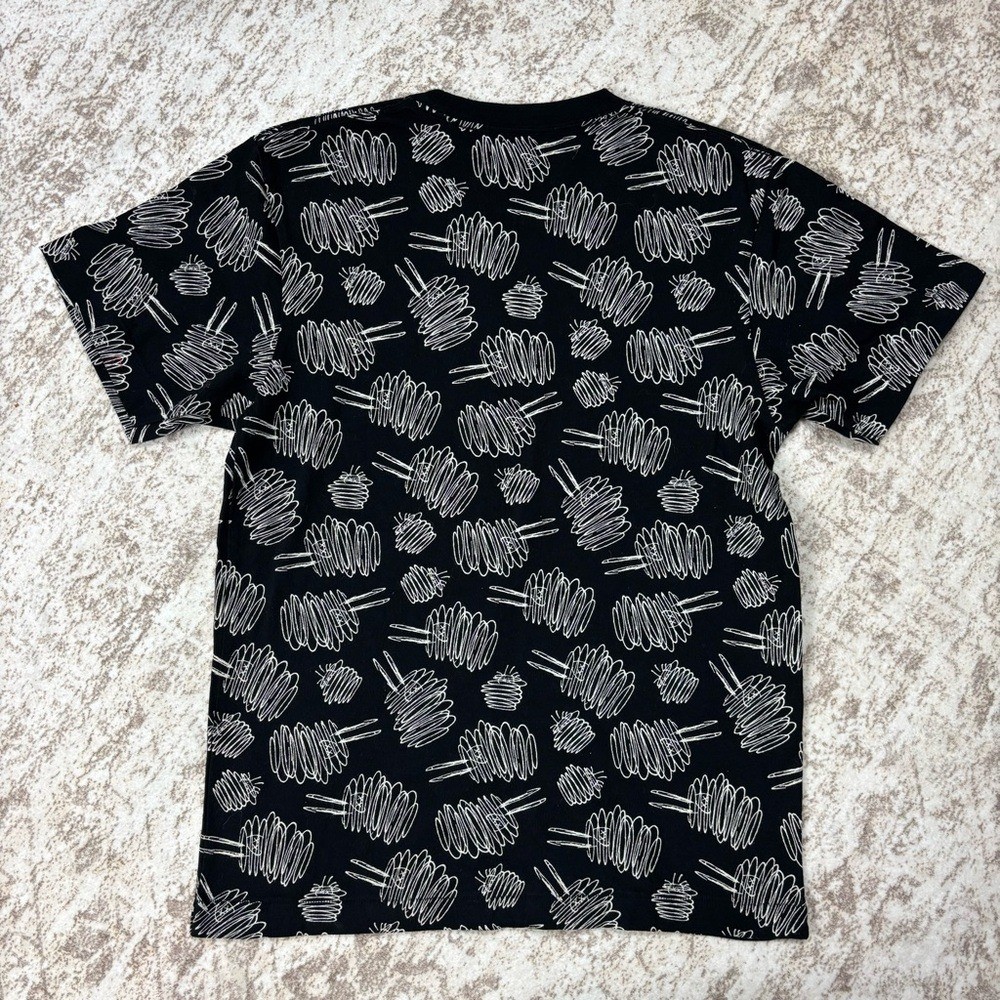 Uniqlo Kaws x Peanuts Graphic All Over Print Tee Size XS Novelty Snoopy Cotton gallery