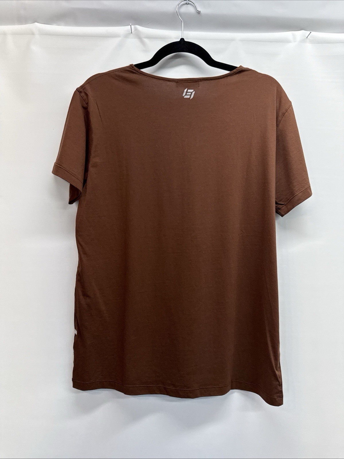 Echt Apparel All Season T-Shirt L Lightweight Moisture-Wicking Performance Tee gallery
