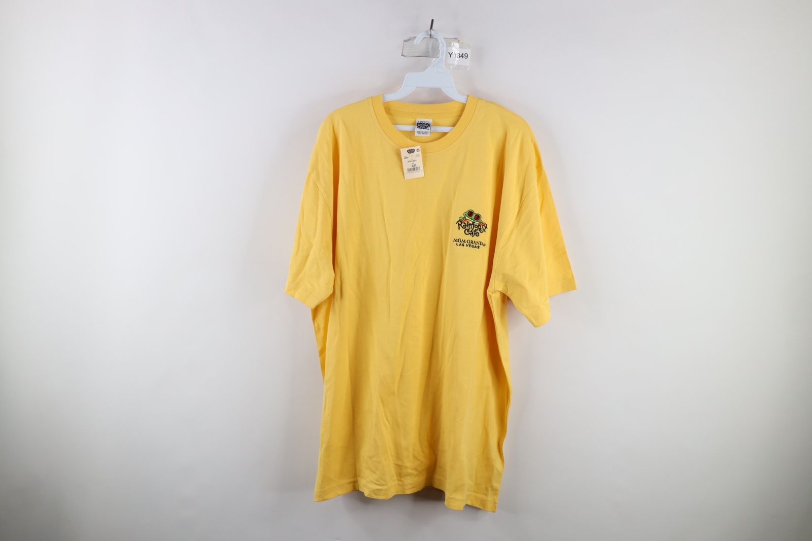 Deadstock Vintage Rainforest Cafe Mens XL Spell Out Las Vegas MGM Grand T-Shirt gallery