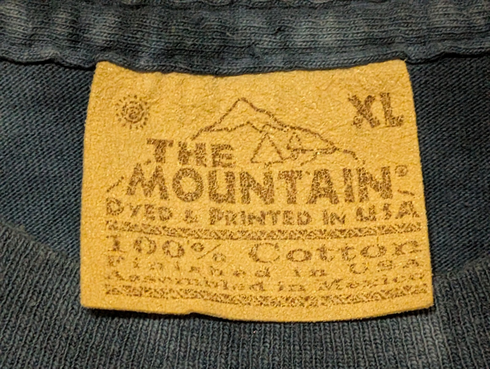 The Mountain Mens T-shirt Vintage Blue Chief On Horseback Leather Tag XL #6118 gallery