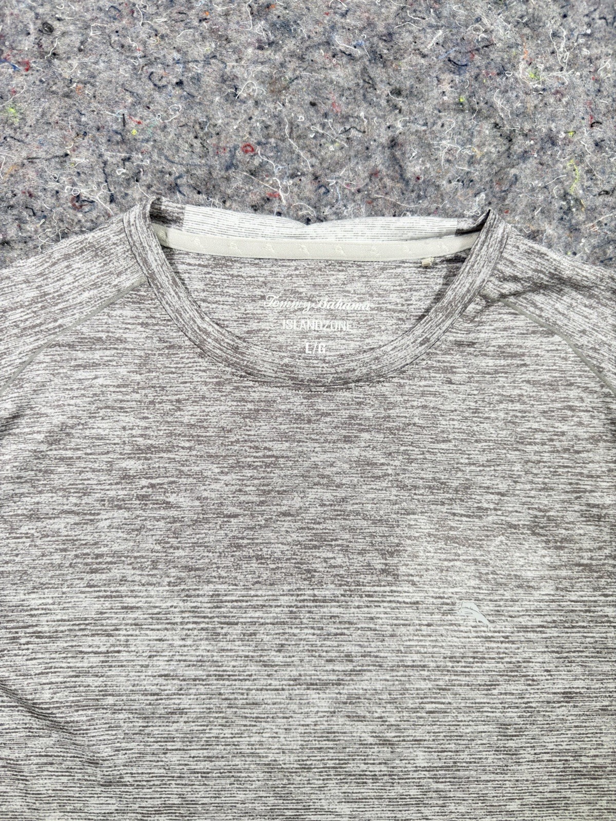 Tommy Bahama Men's Oasis Fade Crew Neck Short Sleeve Tee Gray Size LG gallery