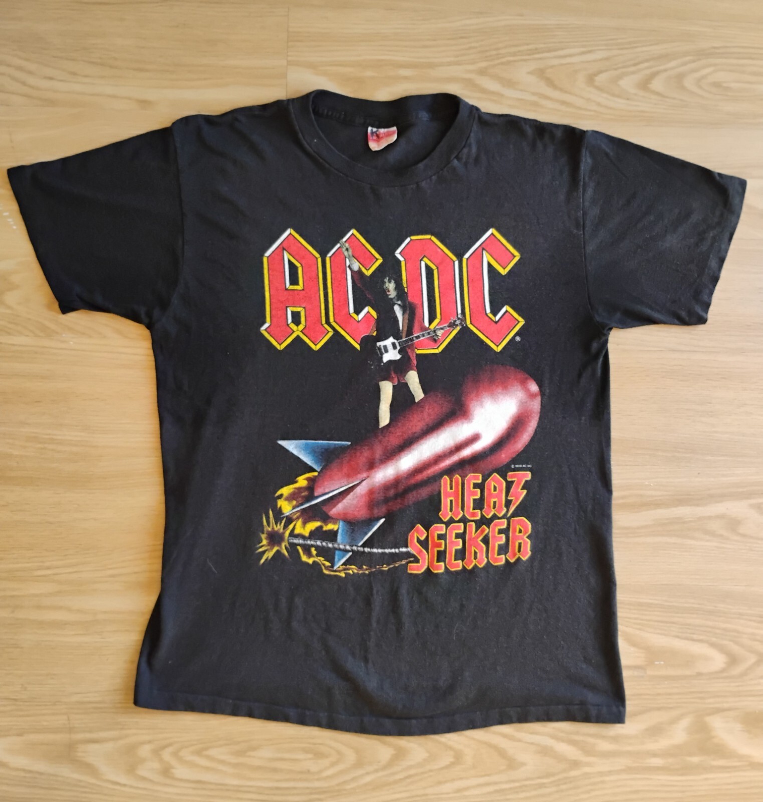 1988 AC/DC Heat Seeker World Tour Band T-shirt Single Stitch USA Size Lg gallery