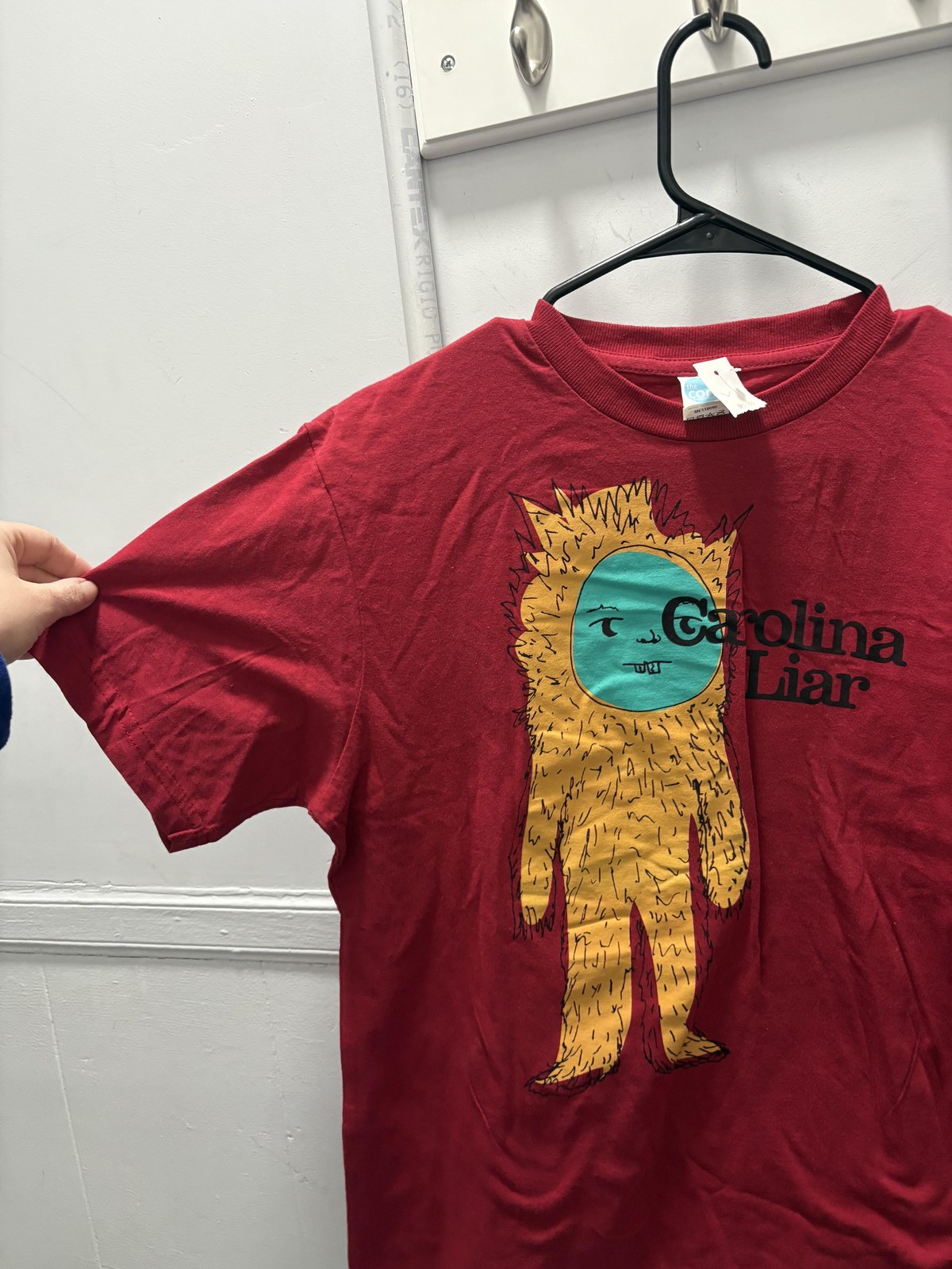 Carolina Liar Shirt Mens Small Red Monster Graphic Band Music Tee The Core gallery