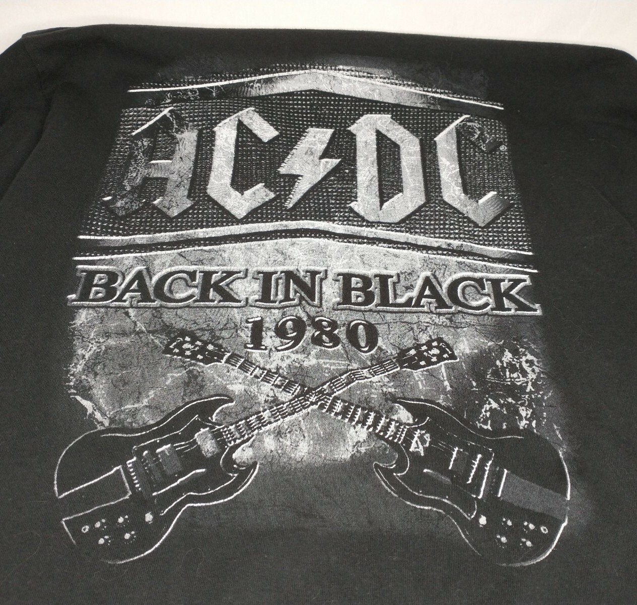 AC/DC Back In Black 1980 T Shirt Delta Pro Weight Size L Large gallery