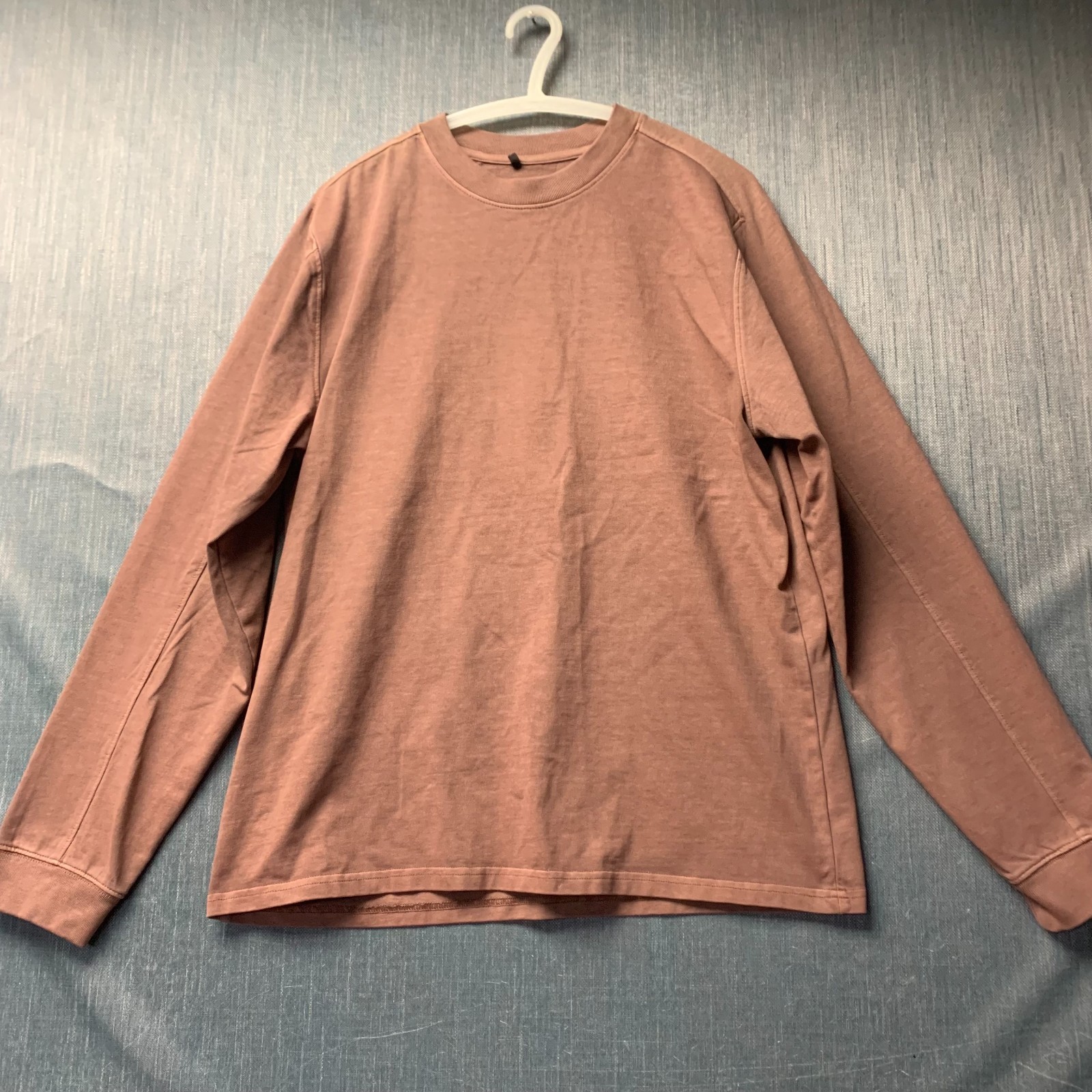 VRST Men’s Shirt Size M Brown Long Sleeve Crewneck Casual Tee