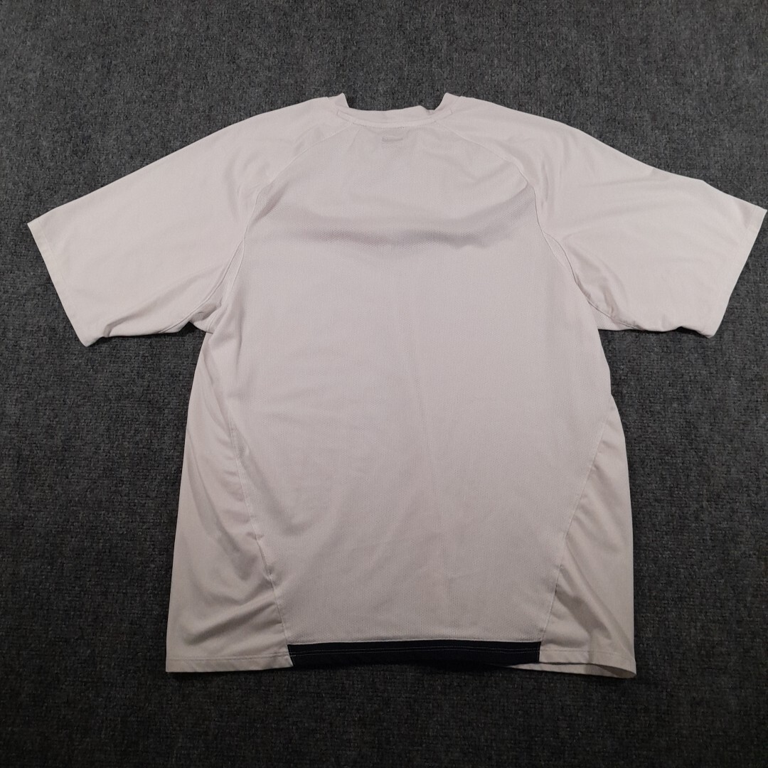 Nike T Shirt Mens M White Mesh Panels Swoosh Chevron Activewear Athleisure gallery
