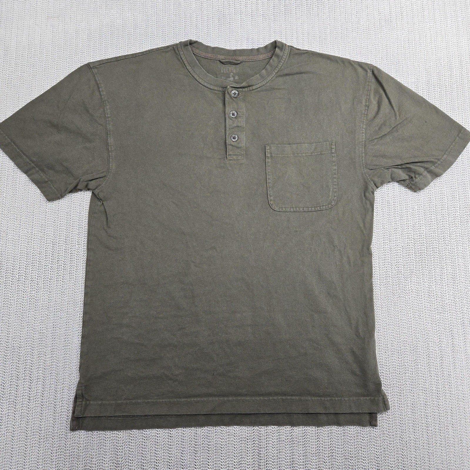 Red Head Henley Shirt Mens Medium Olive Green Short Sleeve Chest Pocket Tee