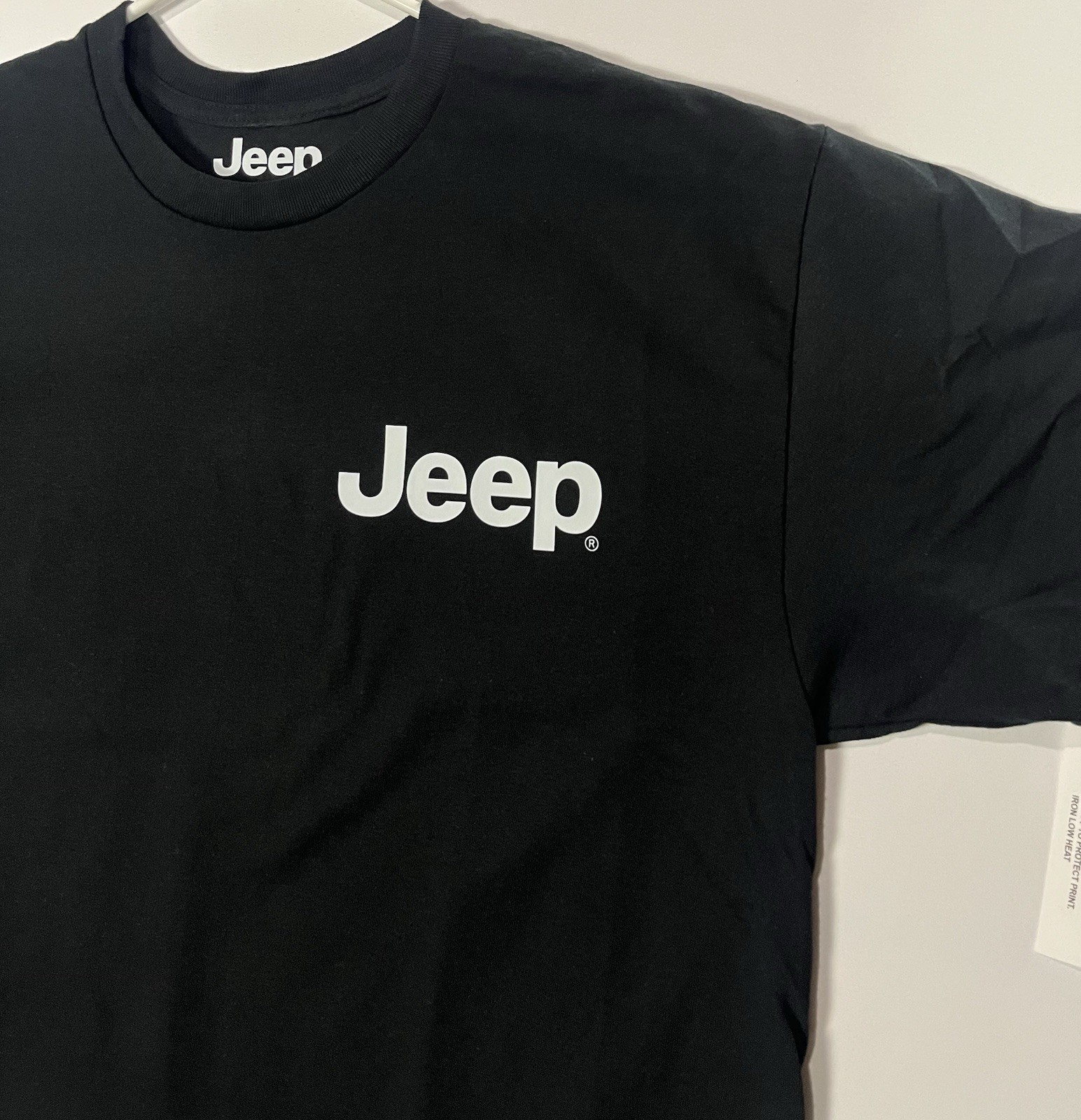 JEEP LOGO BLACK T-SHIRT (Adult Size Large) Wrangler/Gladiator Truck Emblem Tee gallery
