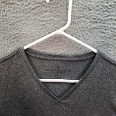 American Eagle Shirt Mens Medium Tall Gray Heather V Neck Preppy Workwear Casual