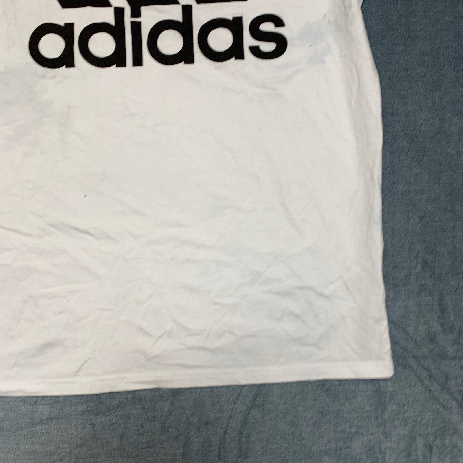 Adidas T Shirt Mens Large White Logo Short Sleeve Outdoor Travel Pullover Tee gallery