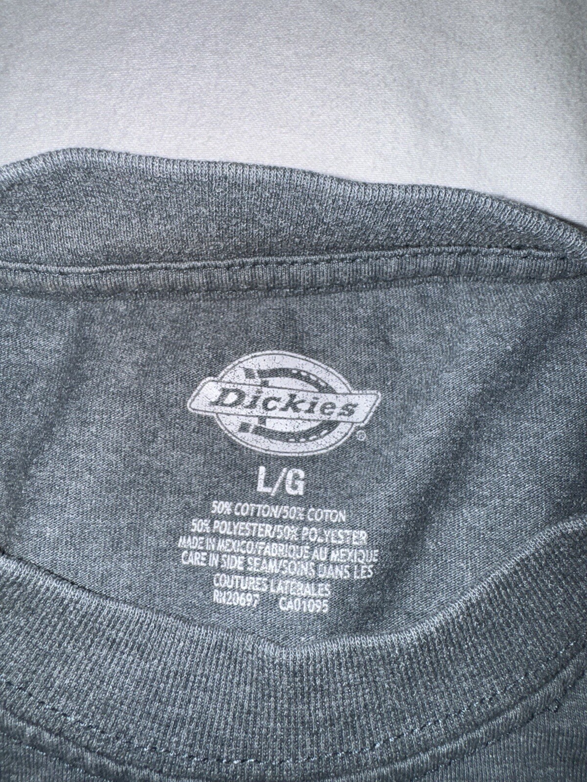 Dickies Men's Large T-Shirt Short Sleeve Green Cotton/Poly Pocket Tee gallery
