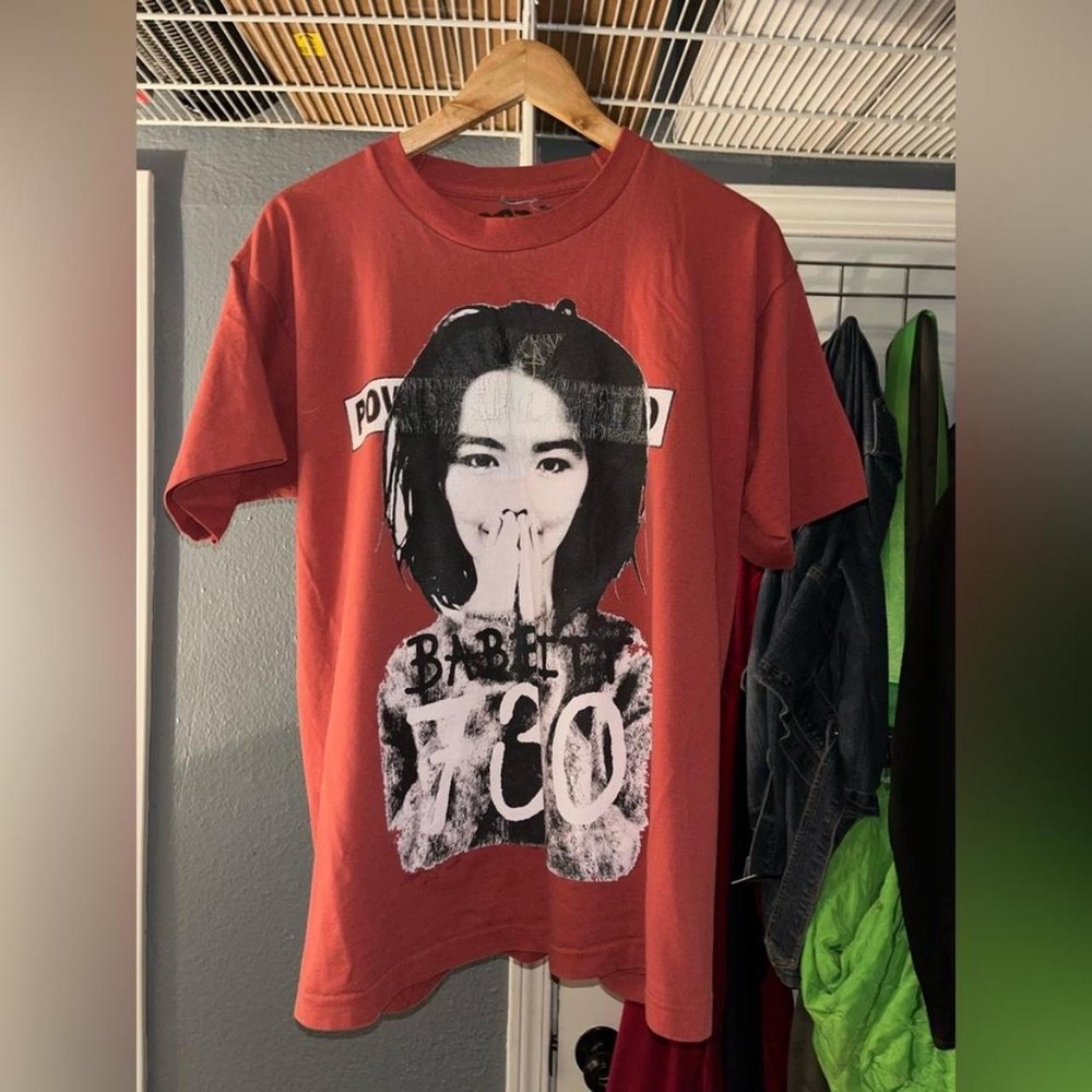 Bjork 90s basic style Red short sleeve Unisex T shirt Retro tee NH20022